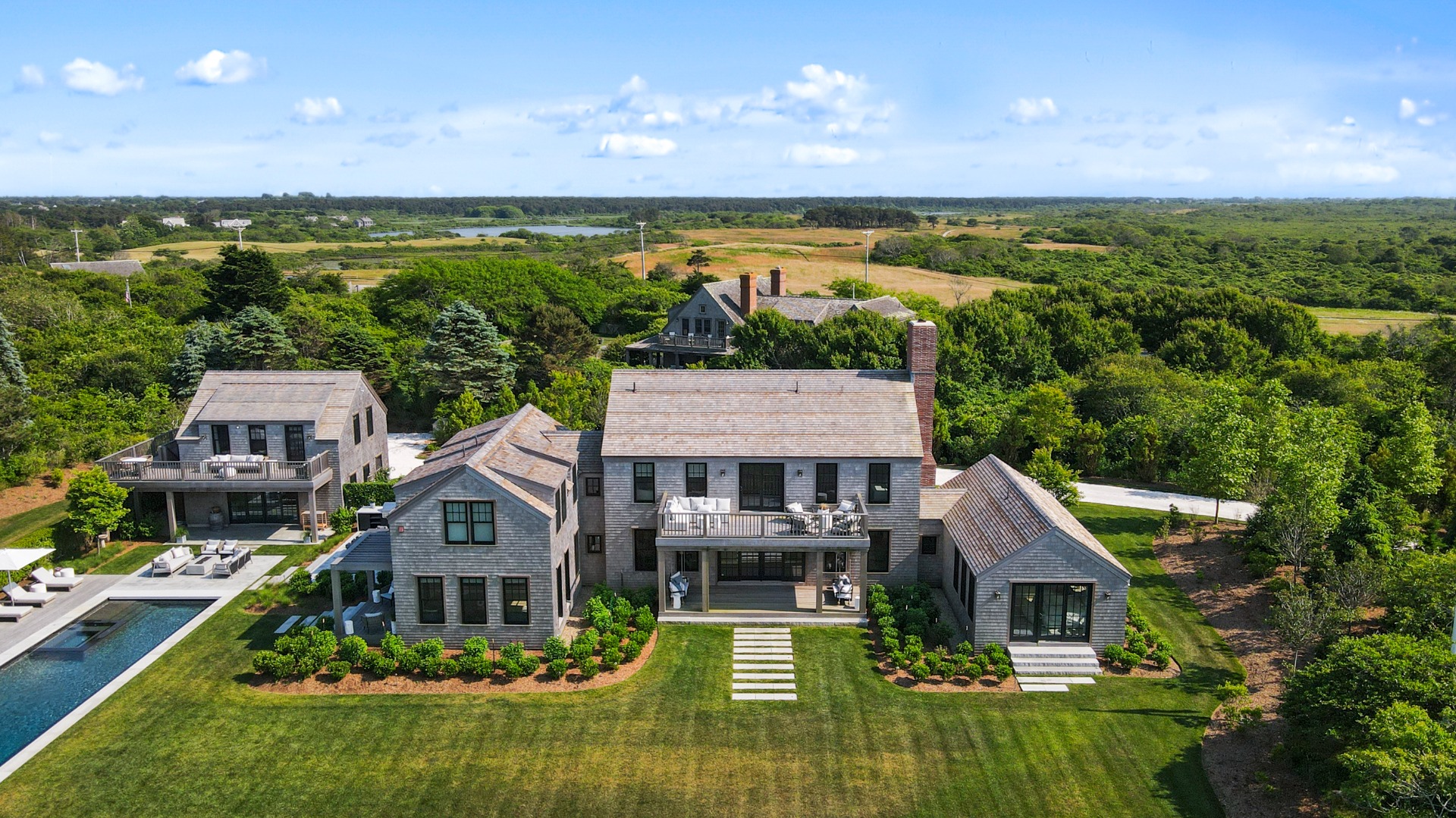 218 Cliff Road