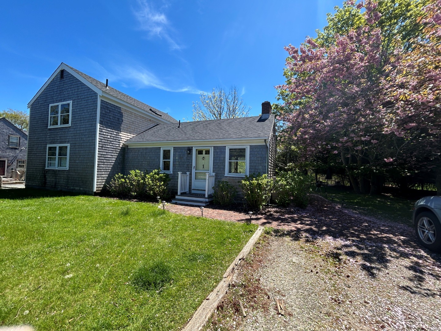1 Saratoga Lane