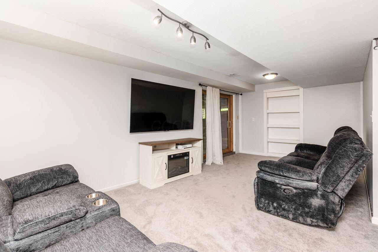 10119 Rosecrans Road