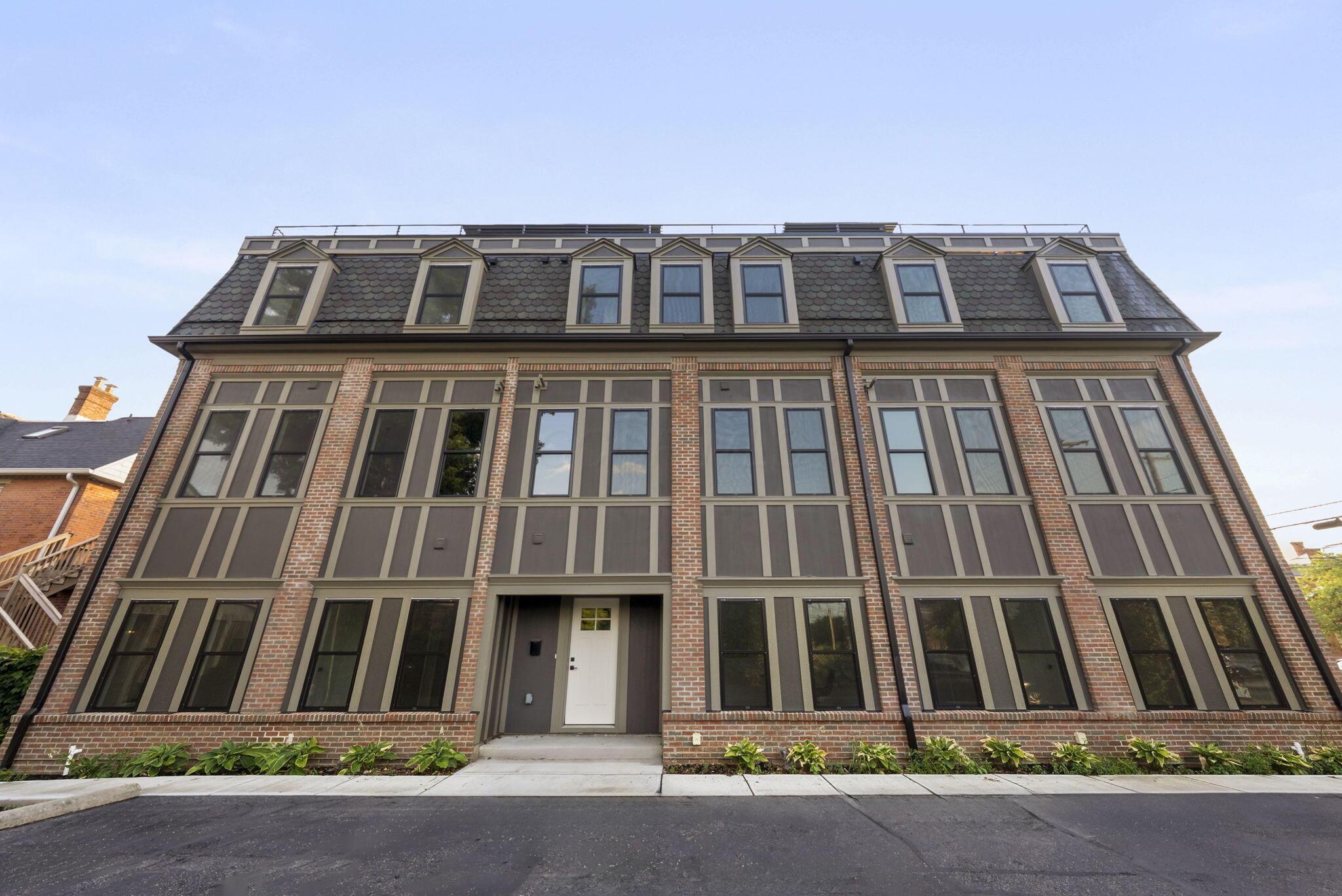 583 E Walnut Street