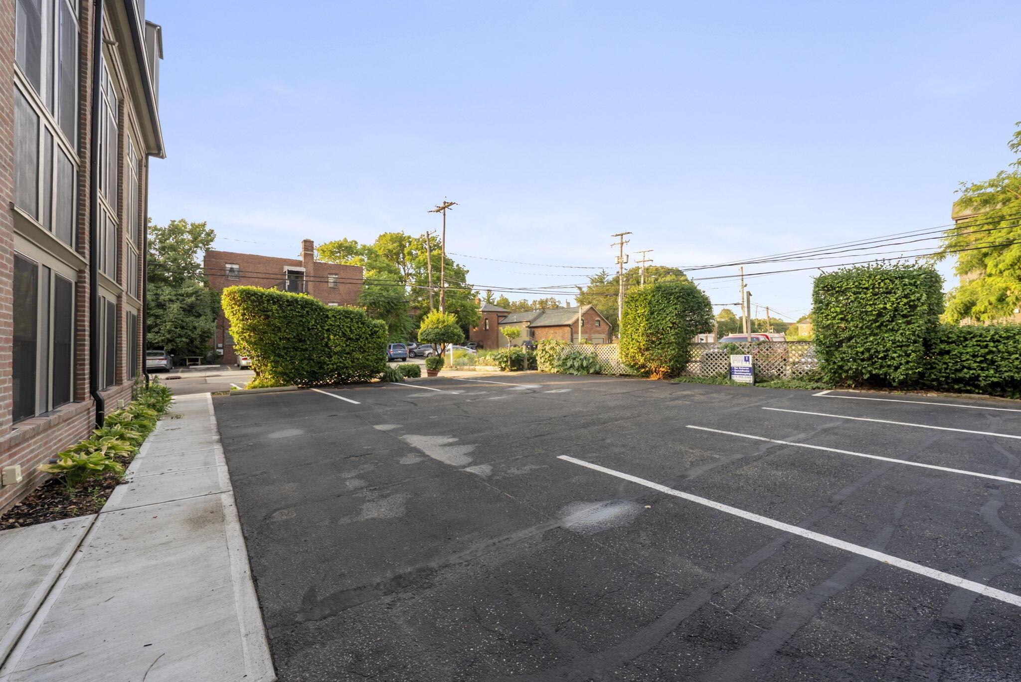 583 E Walnut Street