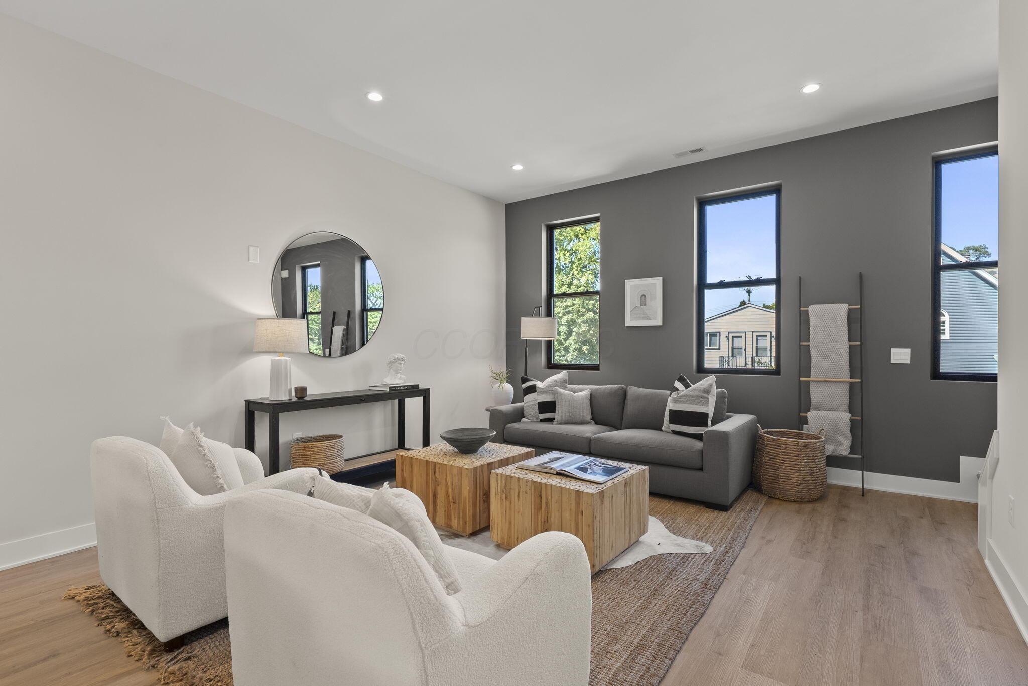 1093 Franklin Avenue
