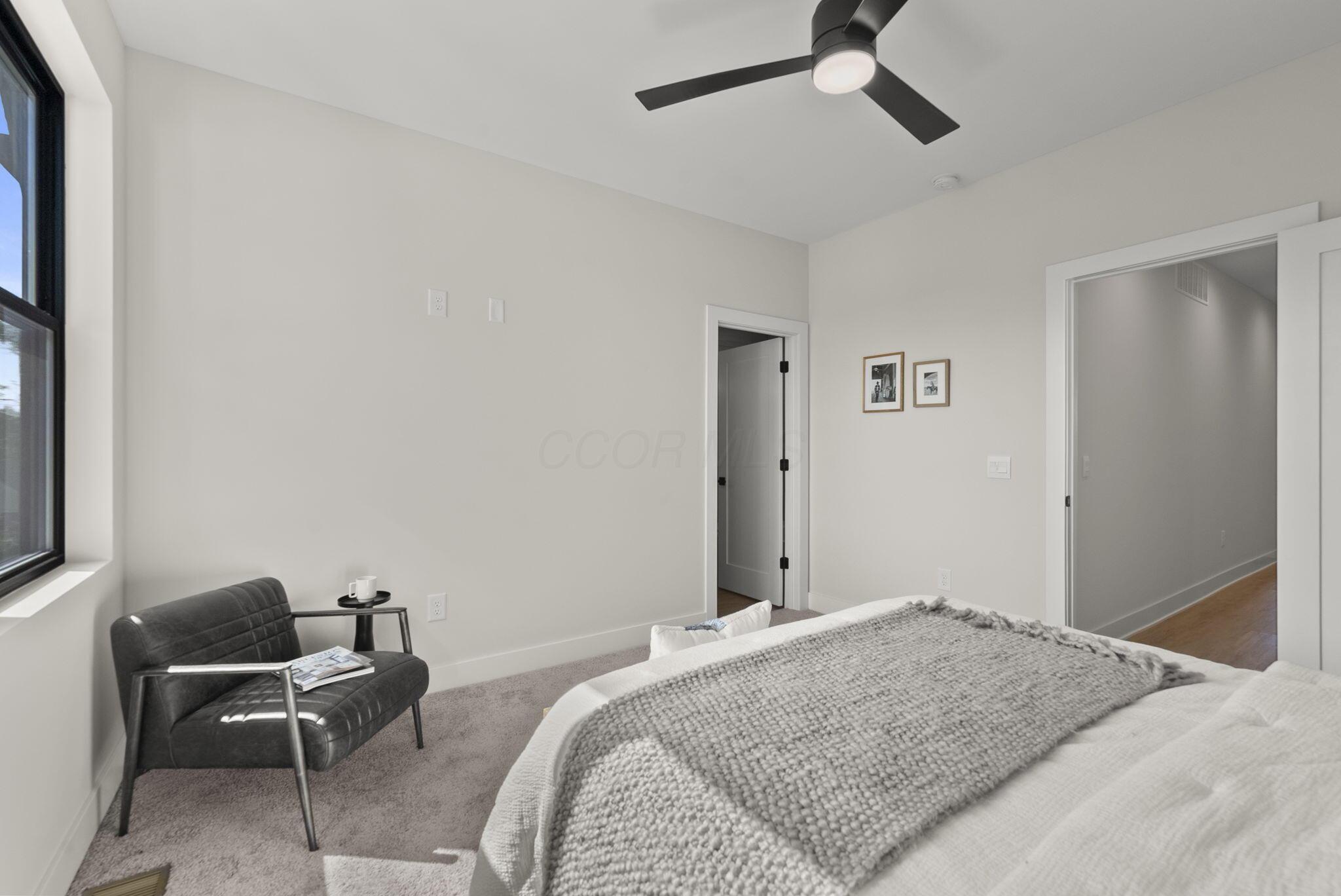 1093 Franklin Avenue