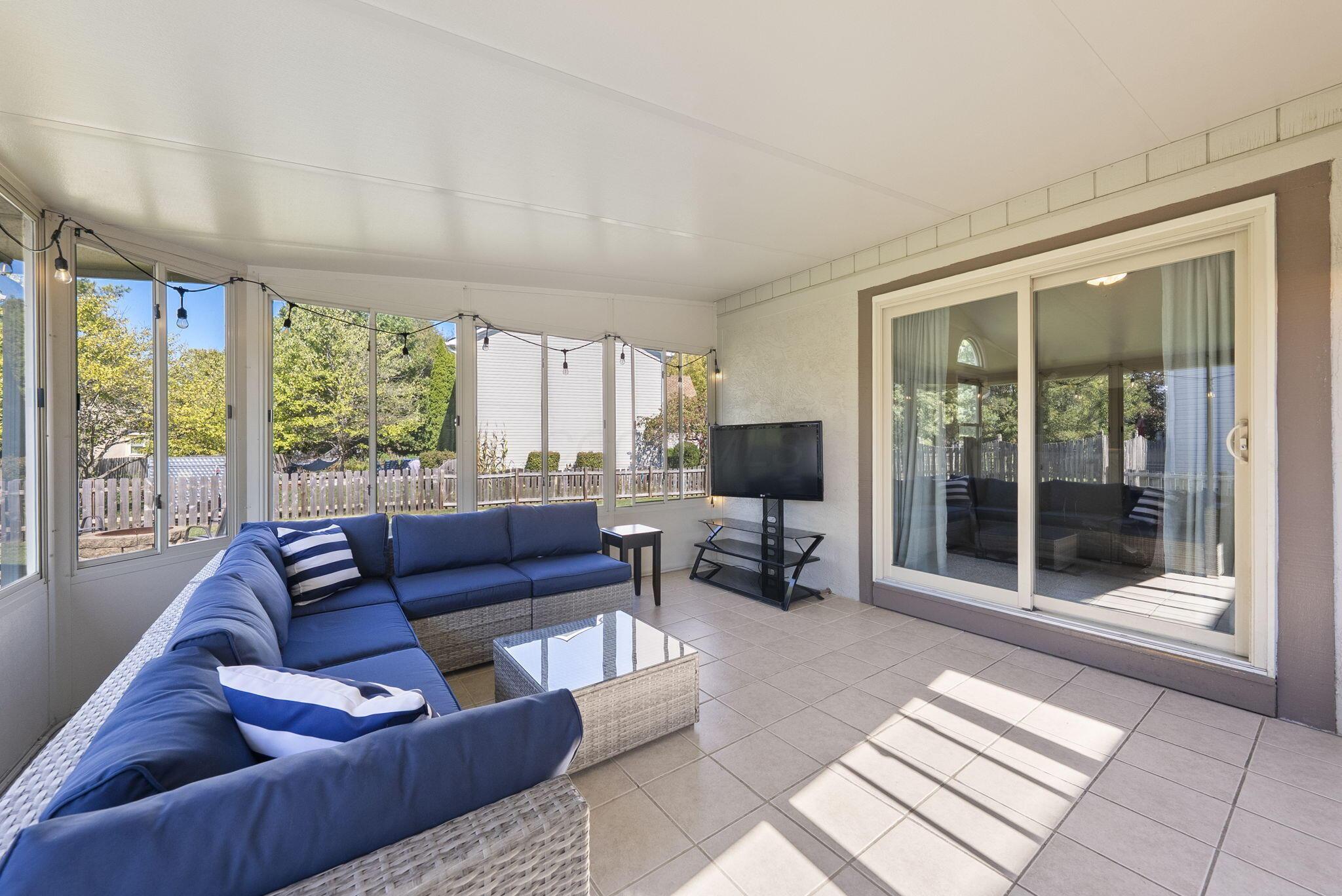 5686 Moonpenny Lane