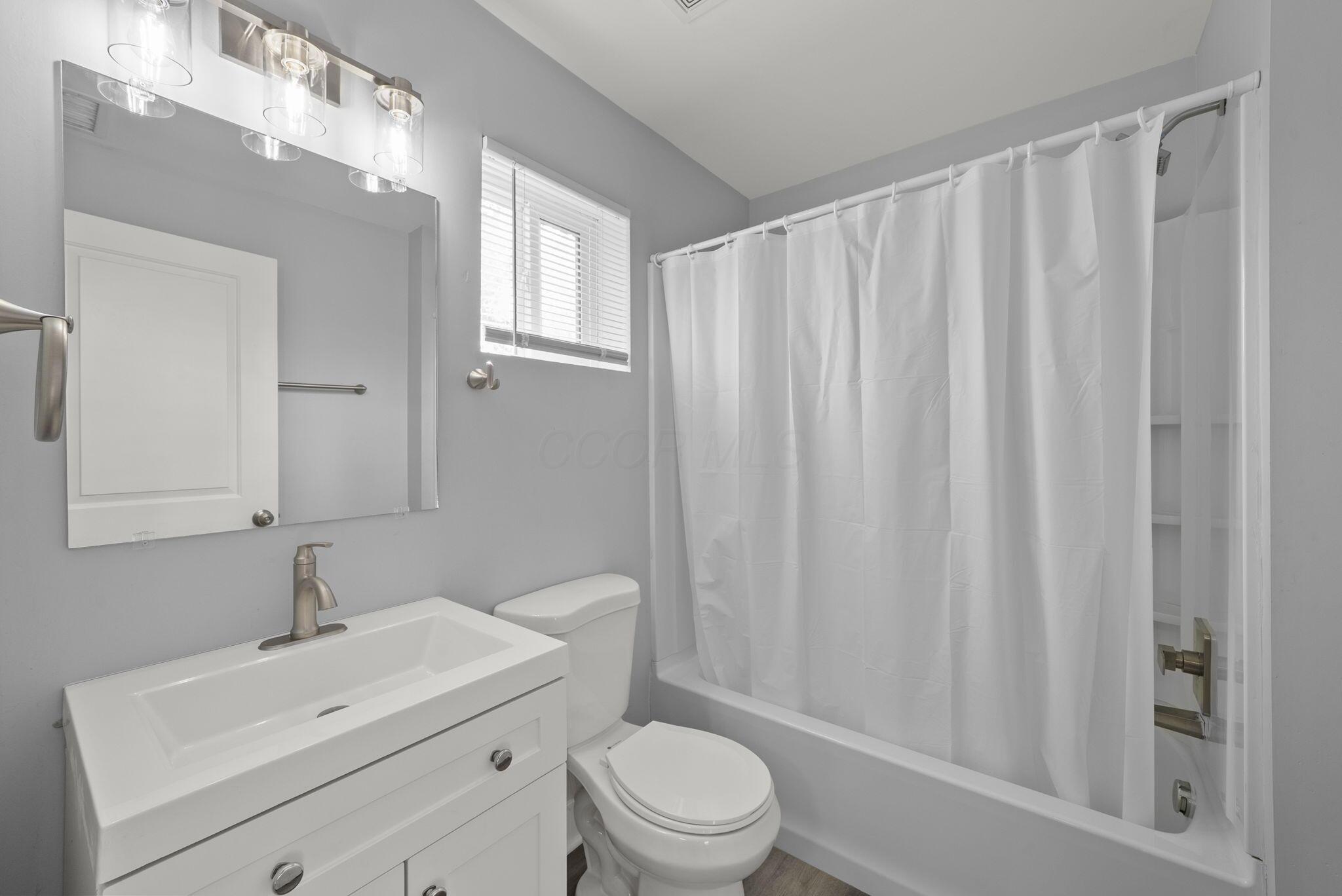 211 S Princeton Avenue