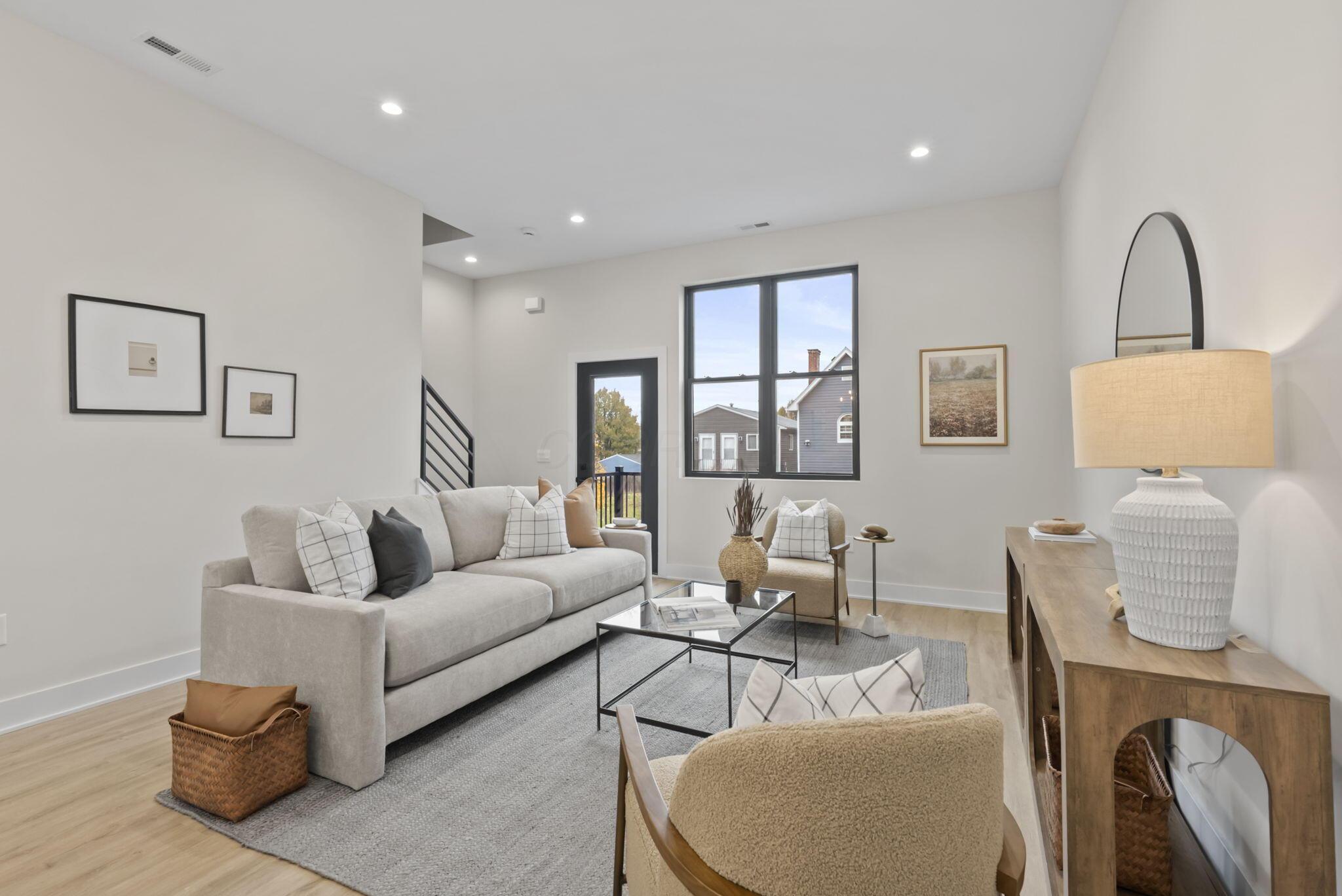 1095 Franklin Avenue