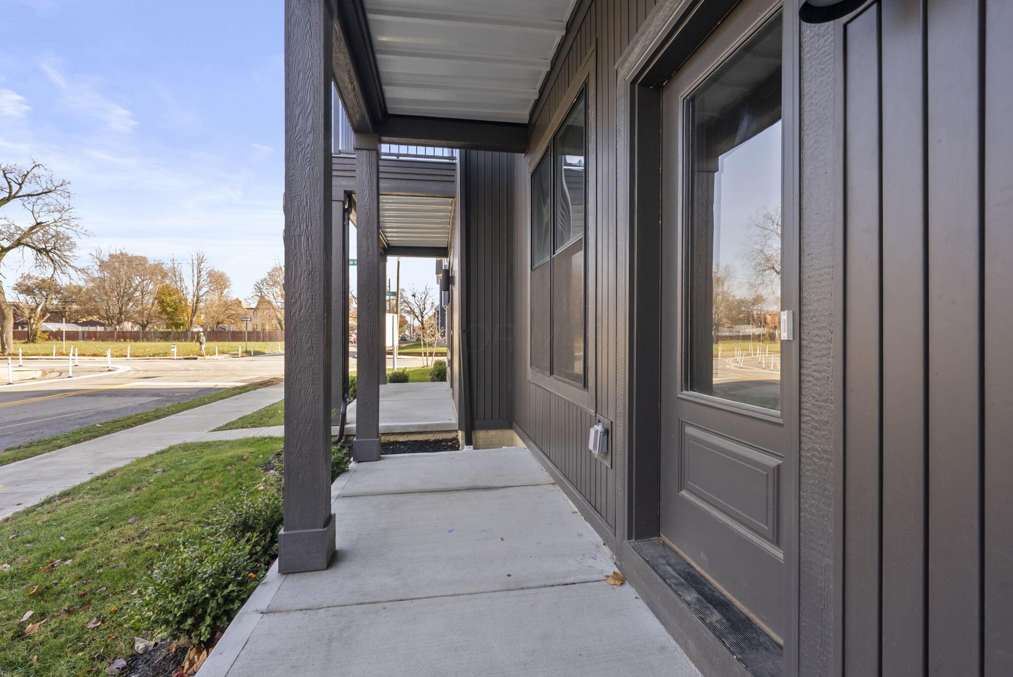 1095 Franklin Avenue