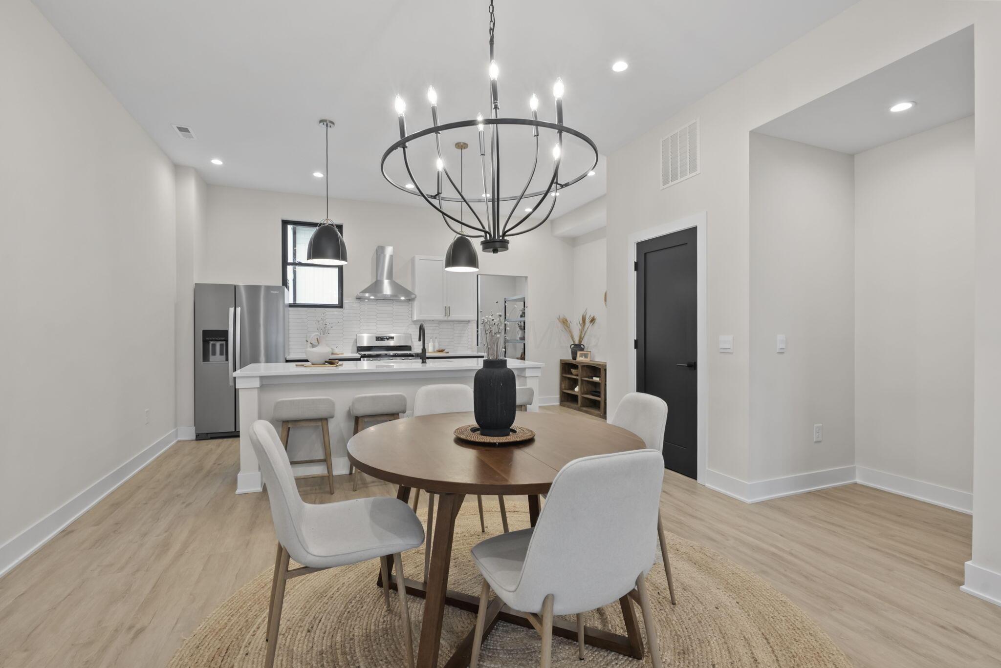 1095 Franklin Avenue