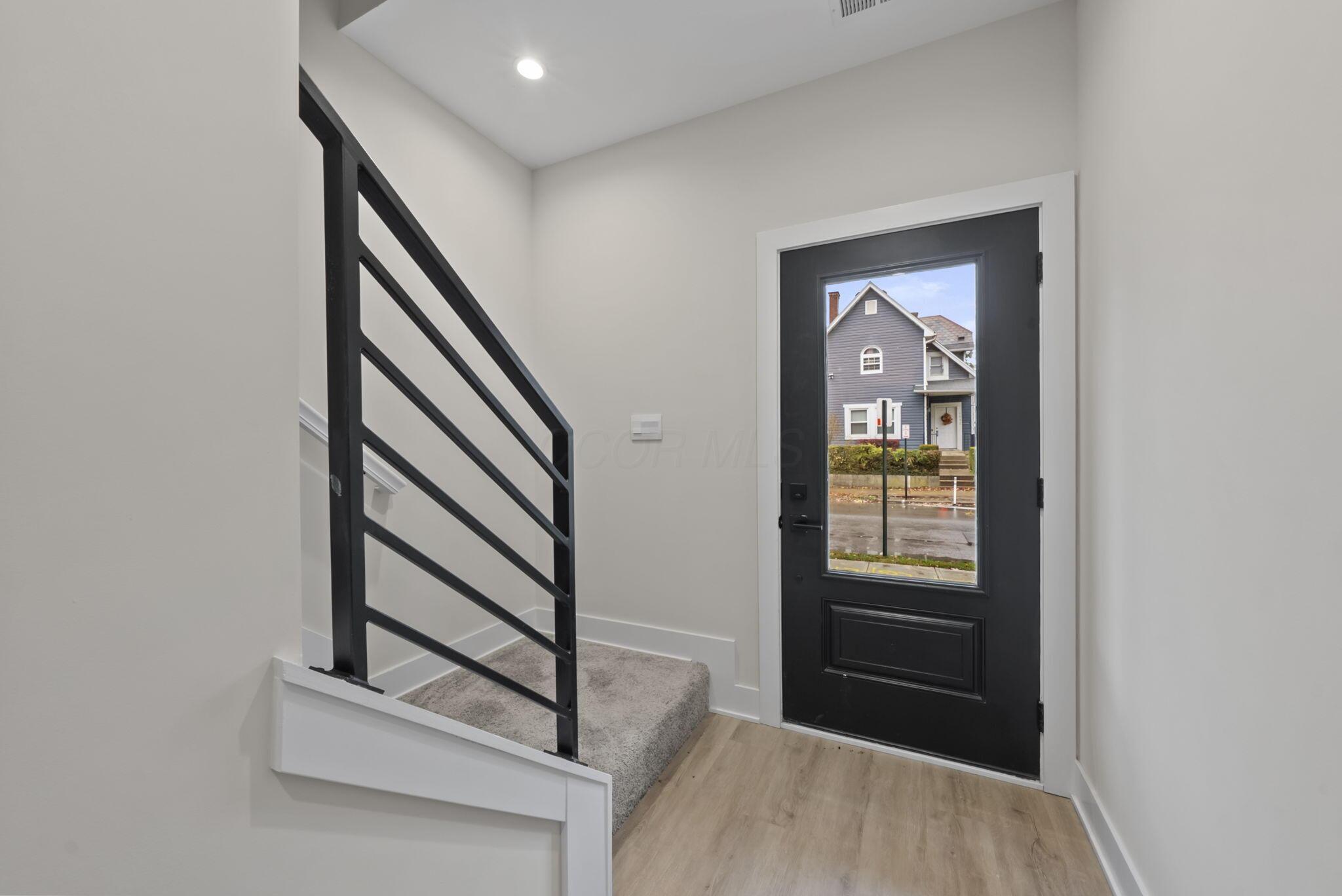 1095 Franklin Avenue