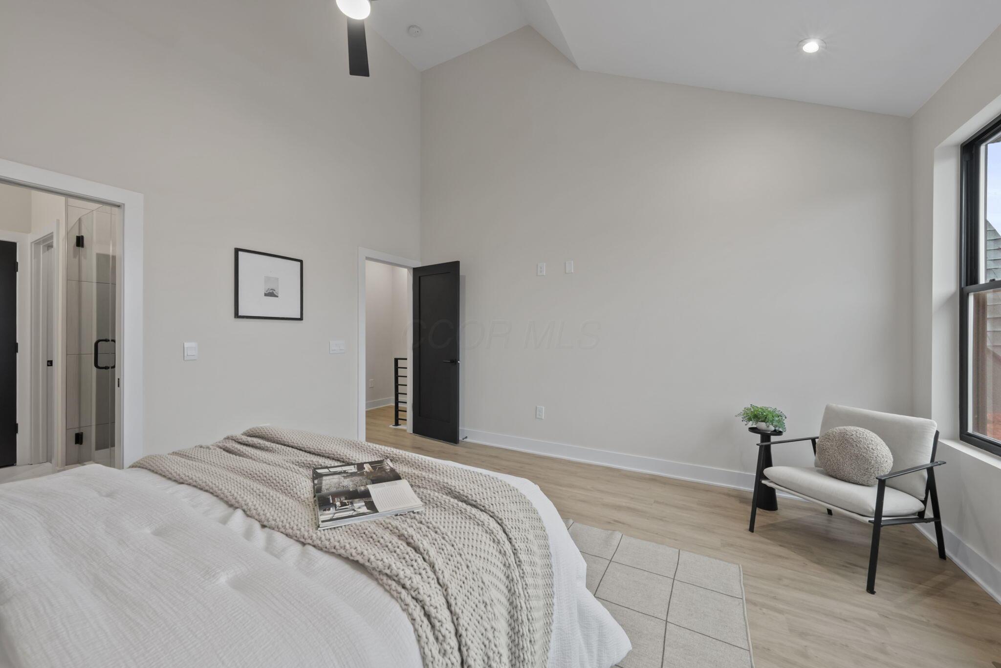 1095 Franklin Avenue