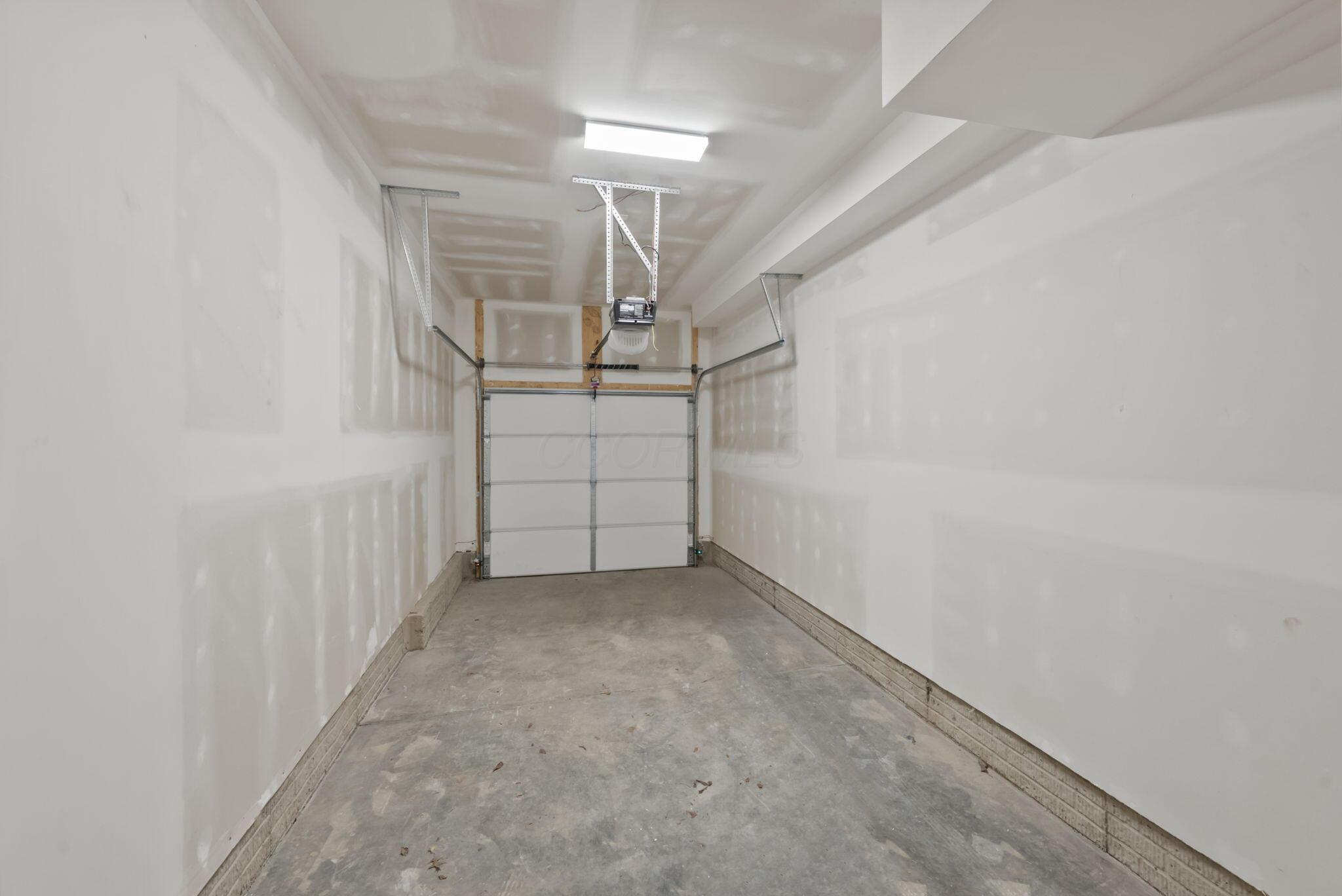 1095 Franklin Avenue