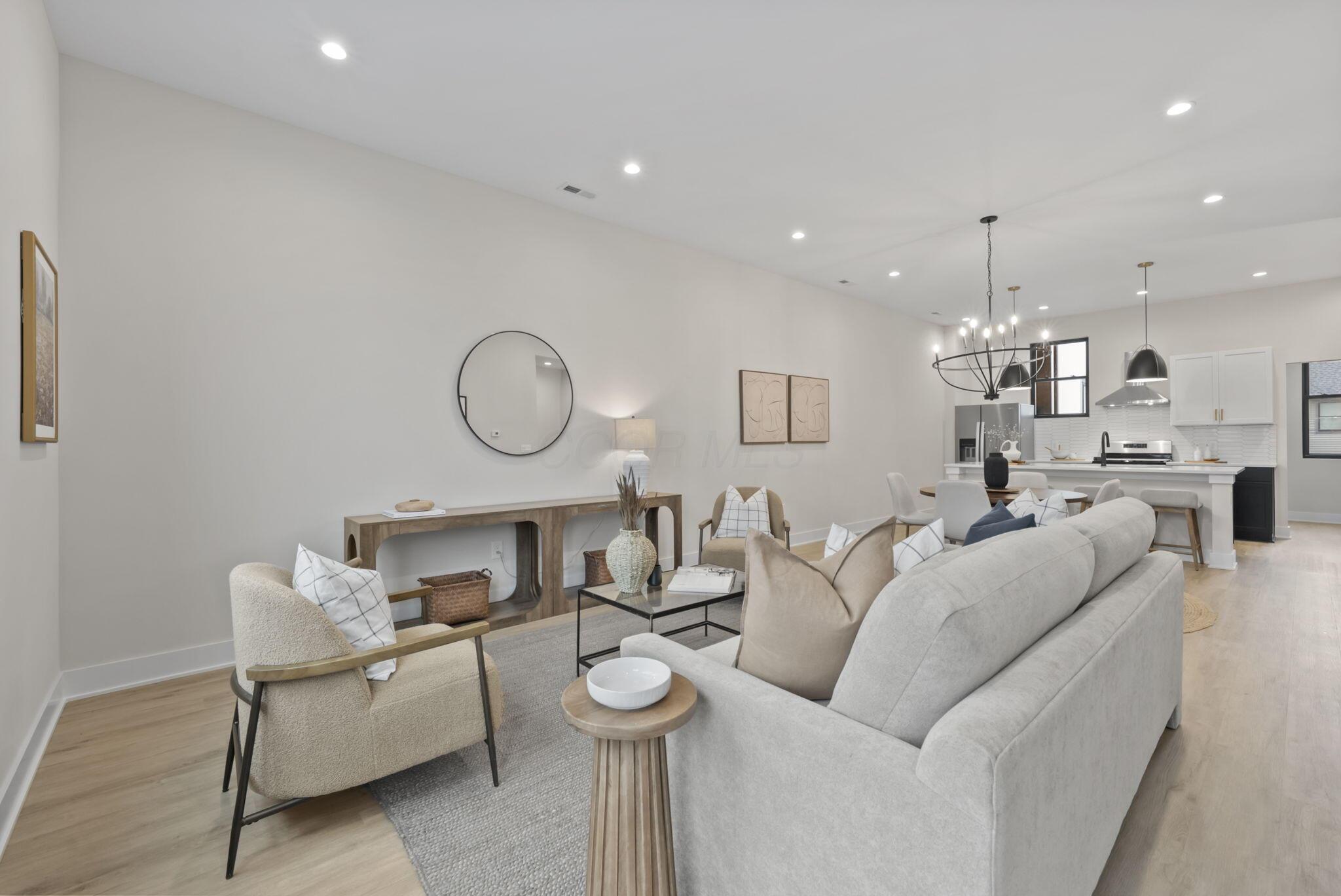 1095 Franklin Avenue