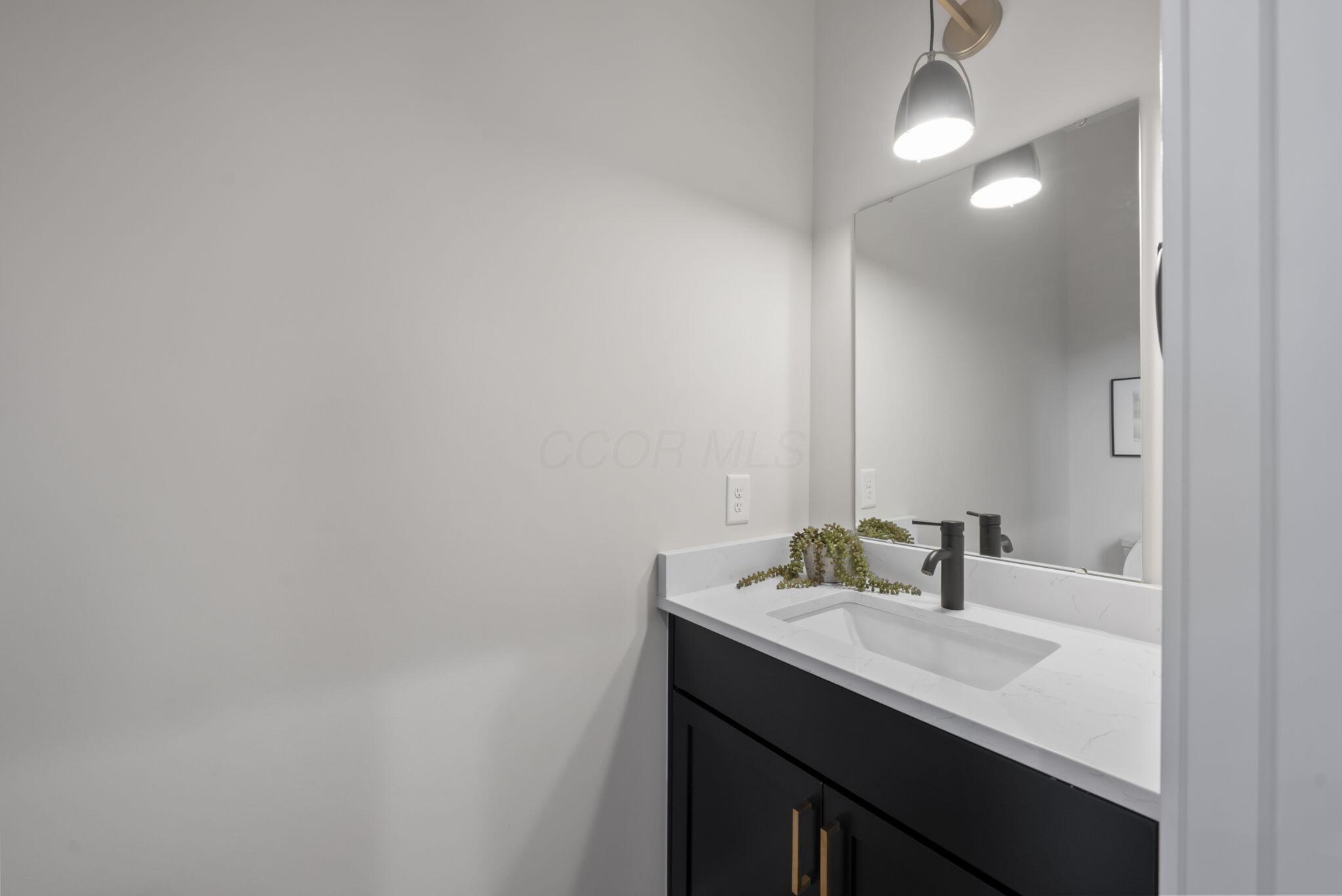 1095 Franklin Avenue