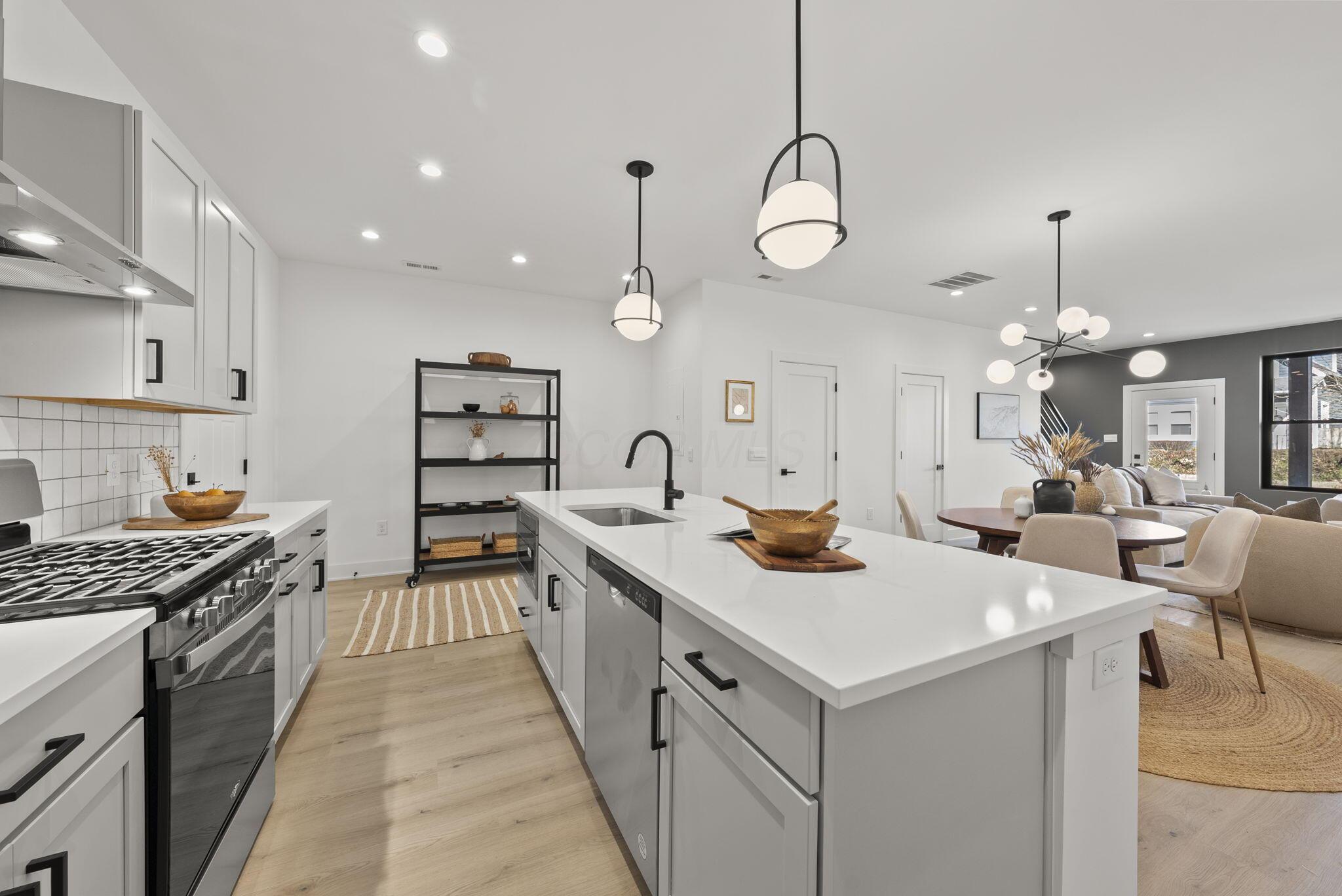 1097 Franklin Avenue