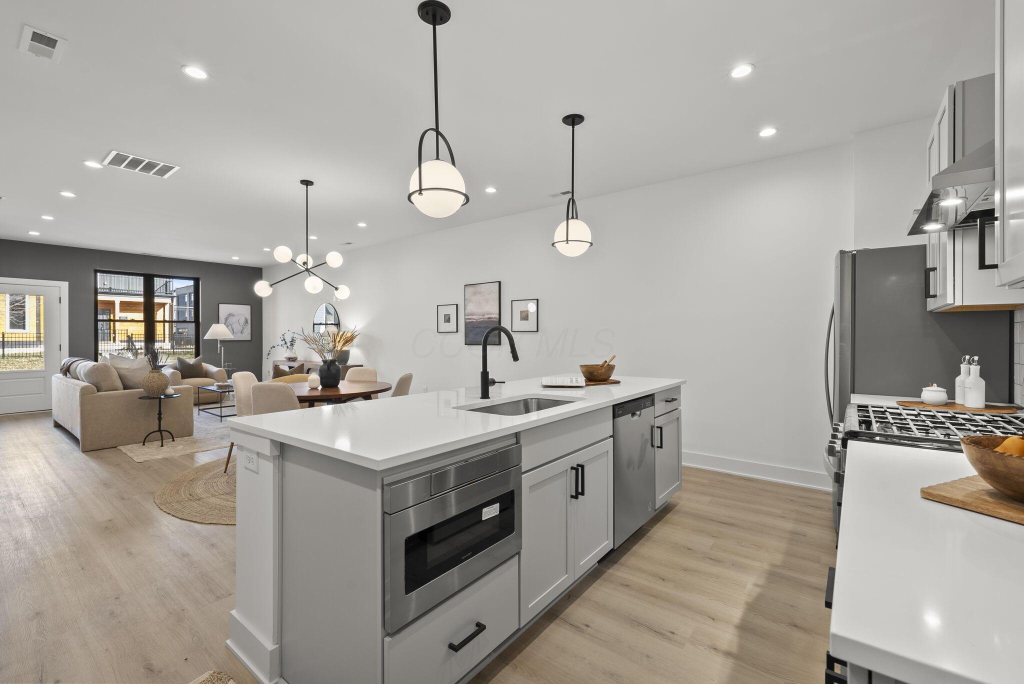 1097 Franklin Avenue