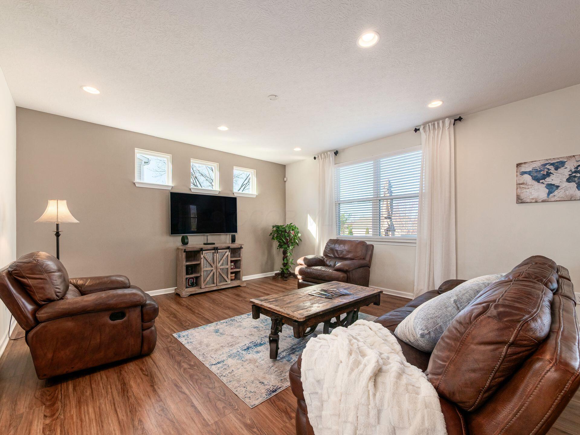 839 Corylus Drive SW