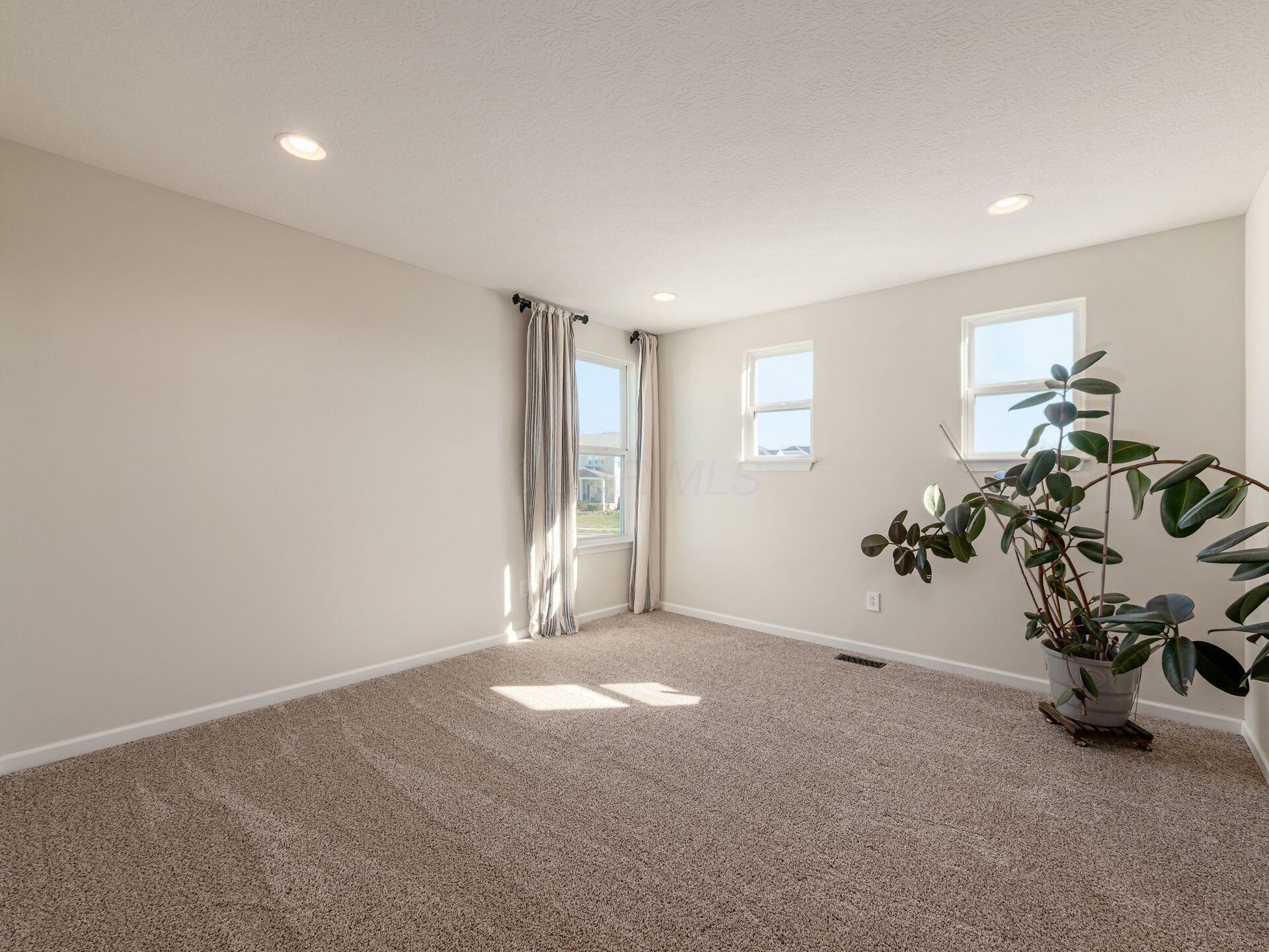 839 Corylus Drive SW