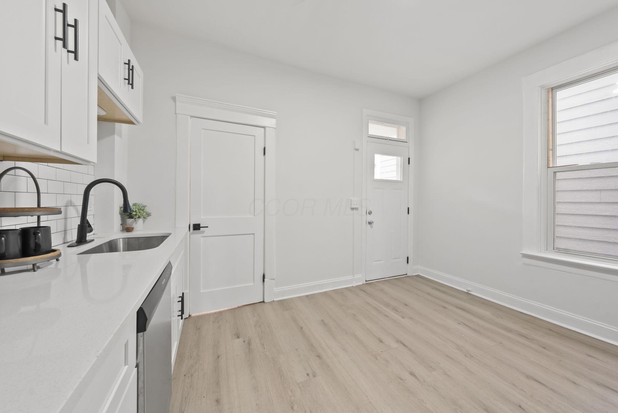 550 W Town Street