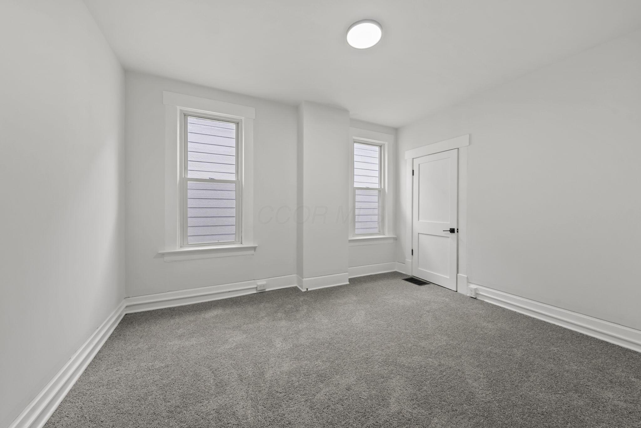 550 W Town Street