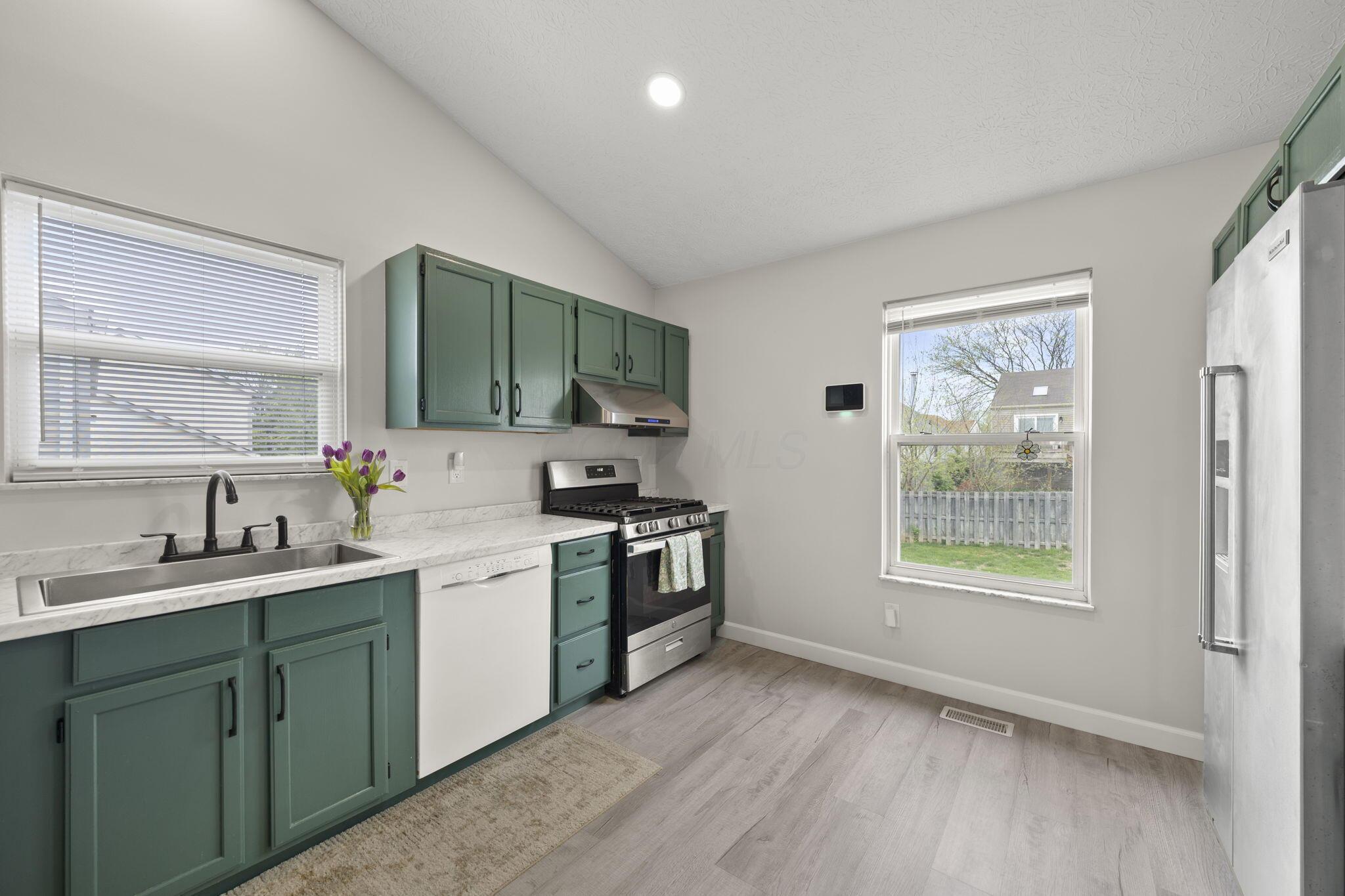 6818 Bennell Drive