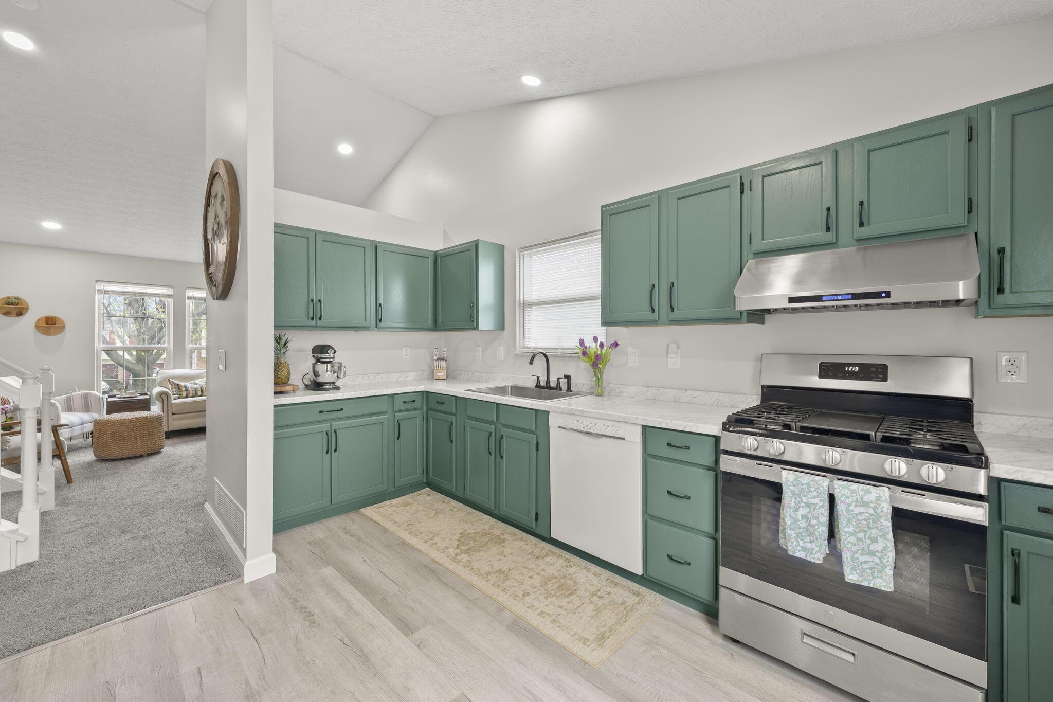 6818 Bennell Drive
