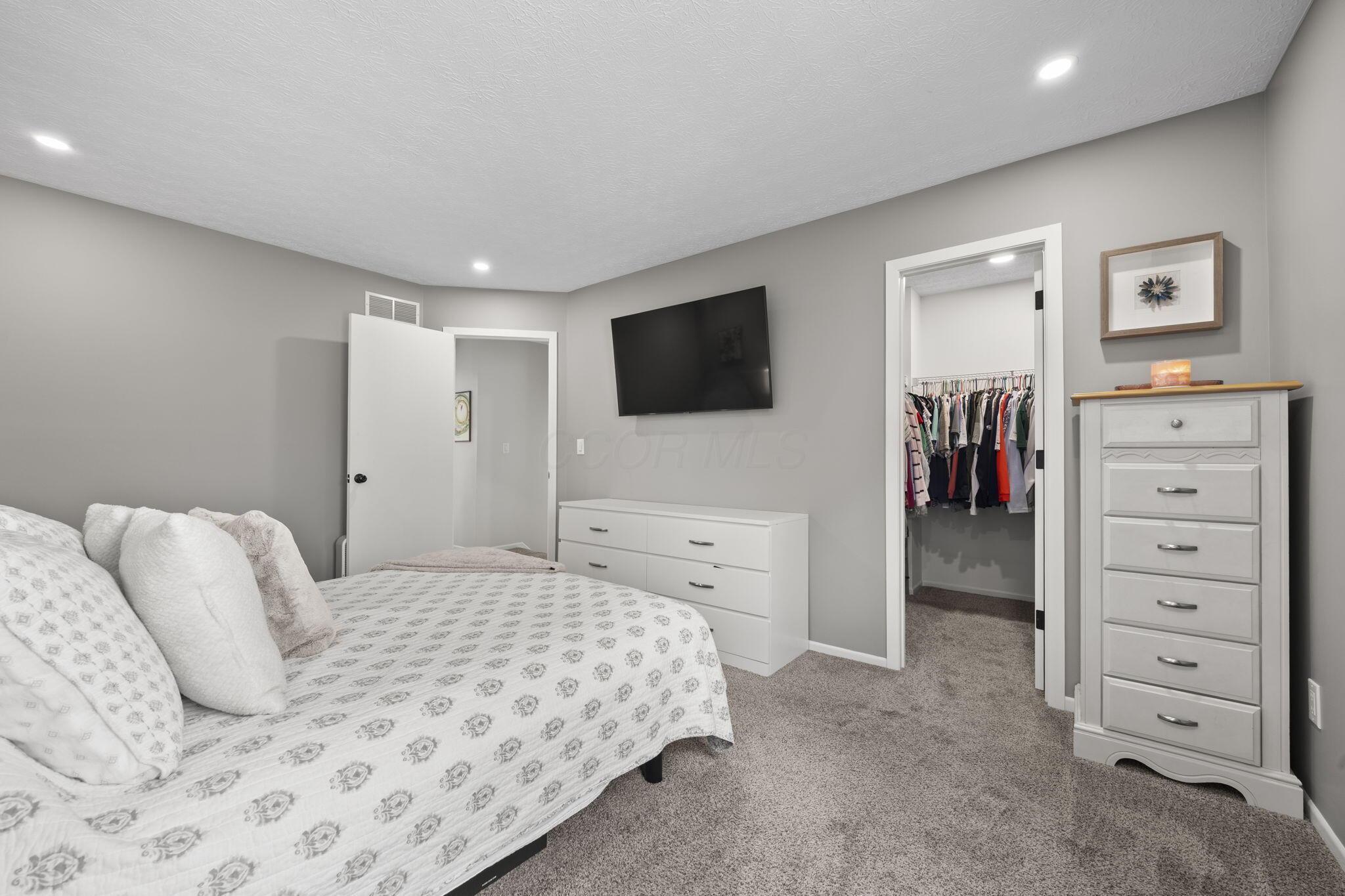 6818 Bennell Drive