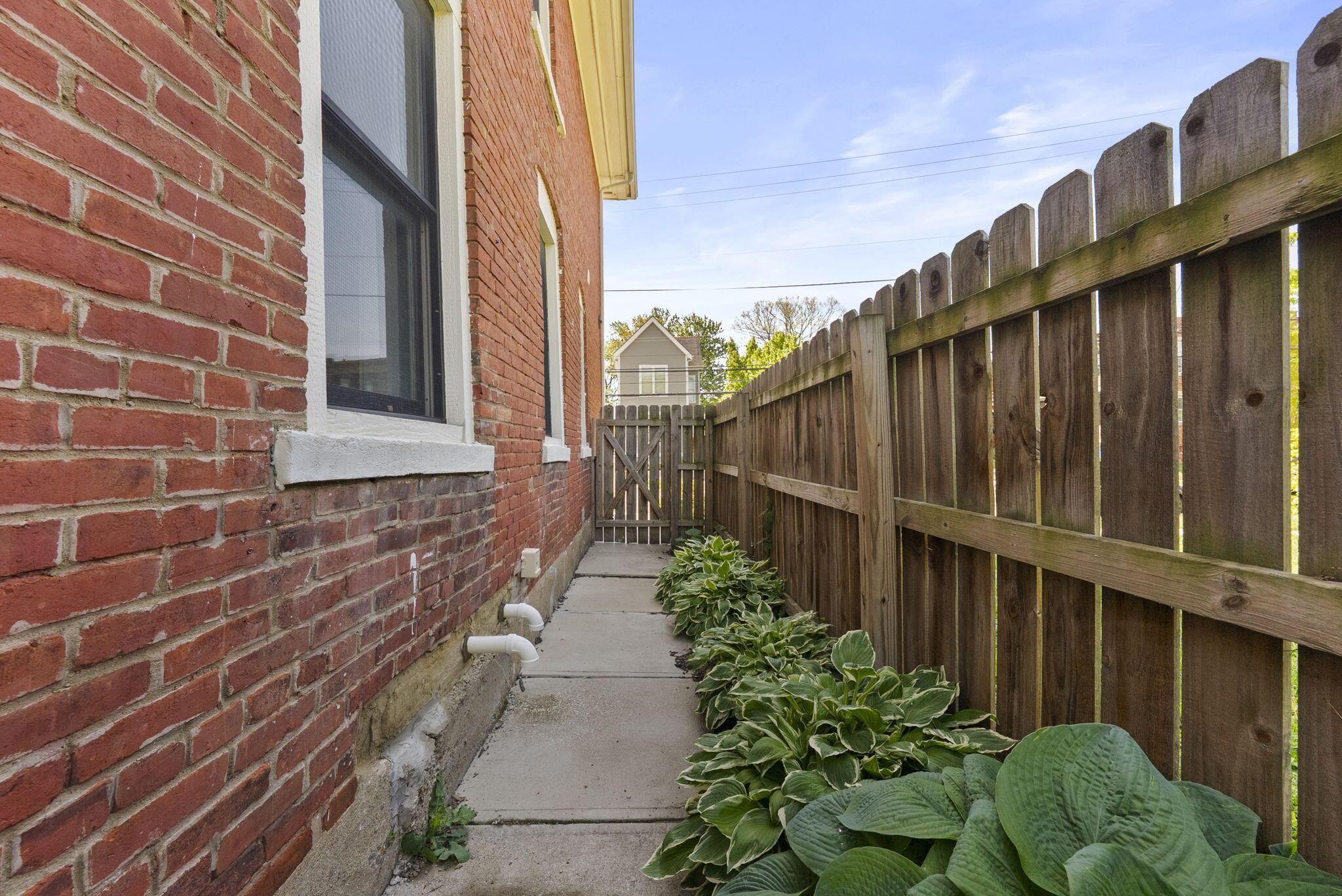 192 E 2nd Avenue
