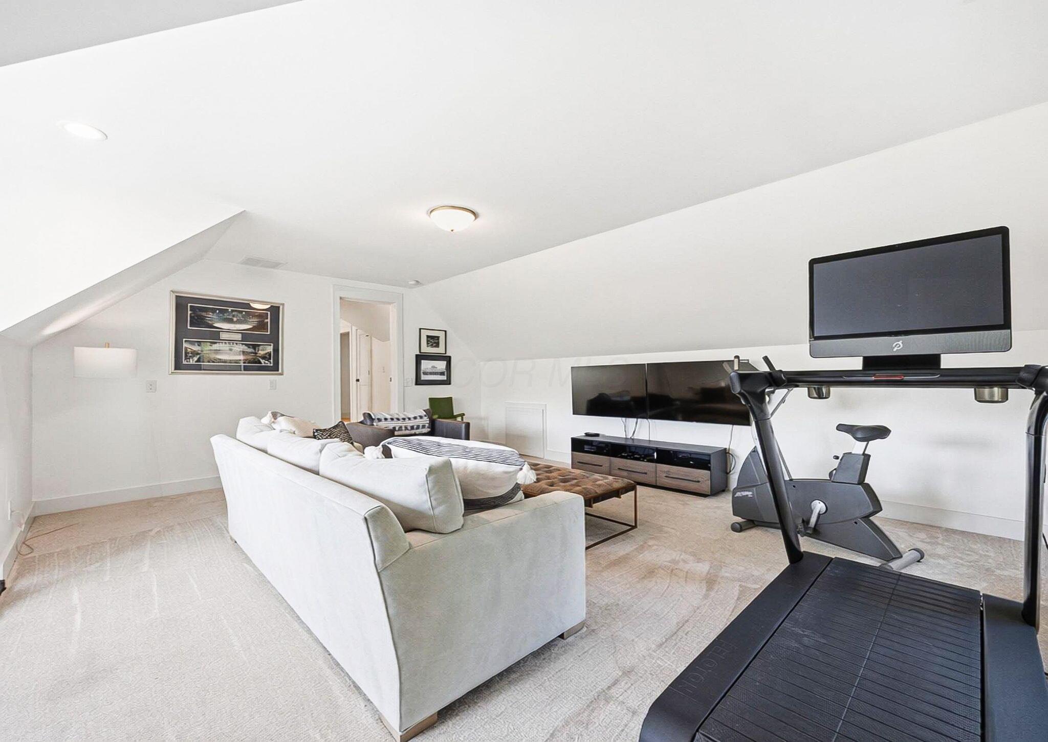 2642 Clifton Road