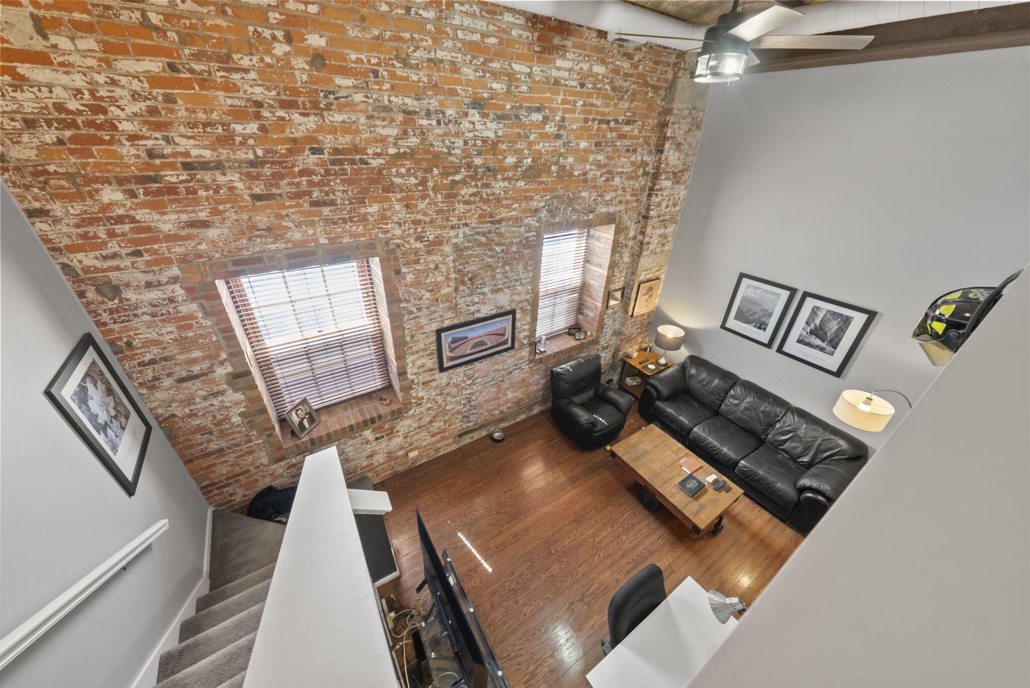 544 S Front Street, 115