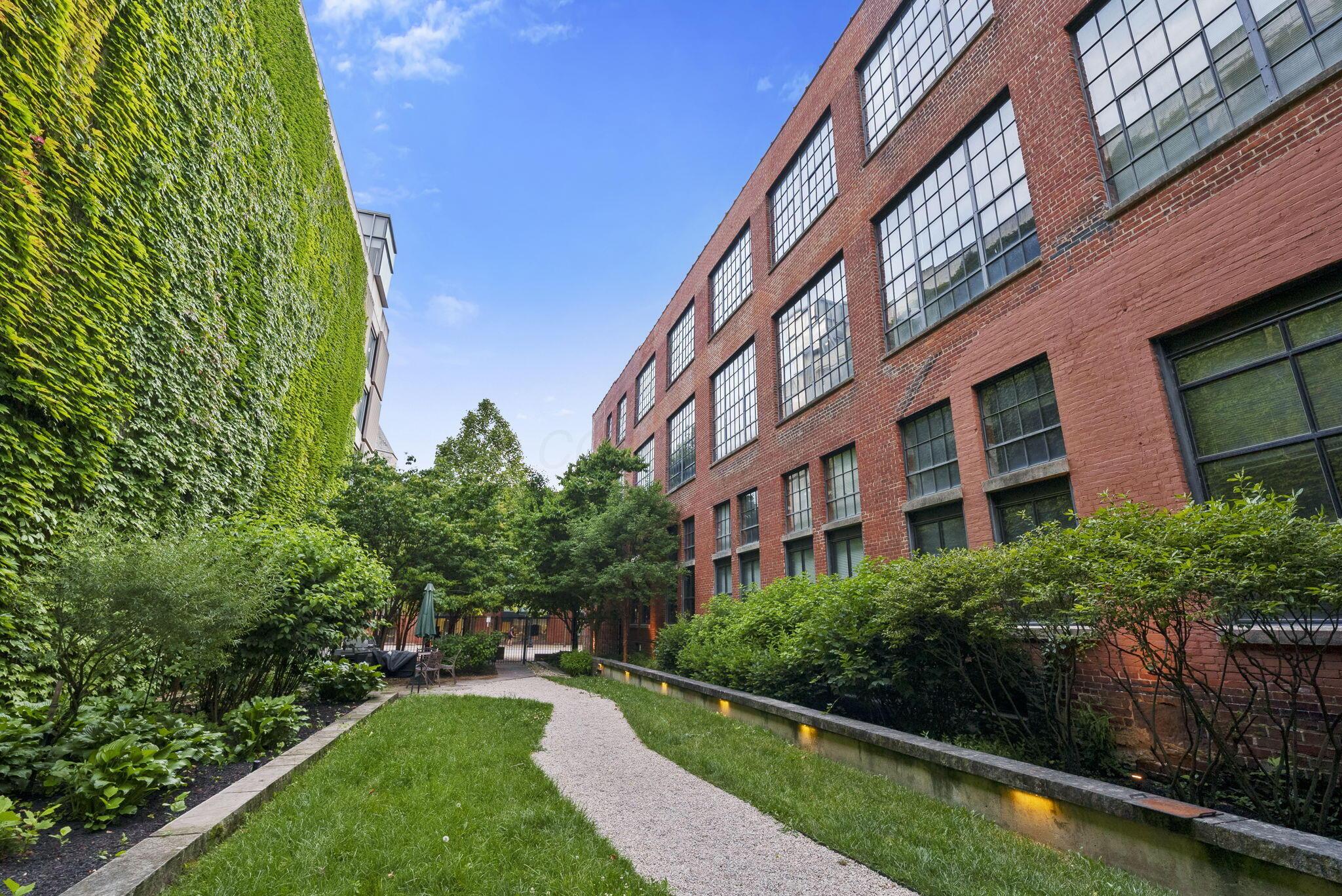 570 S Front Street, 308