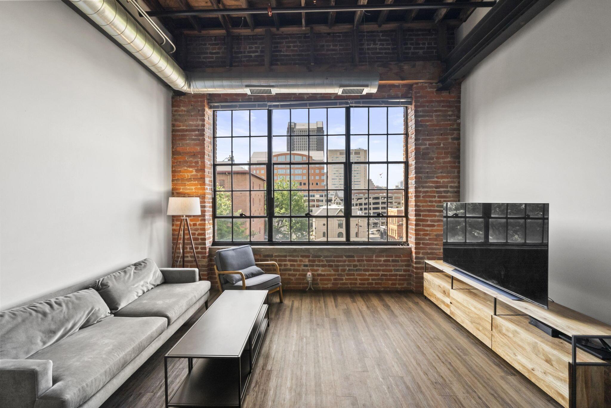 570 S Front Street, 308
