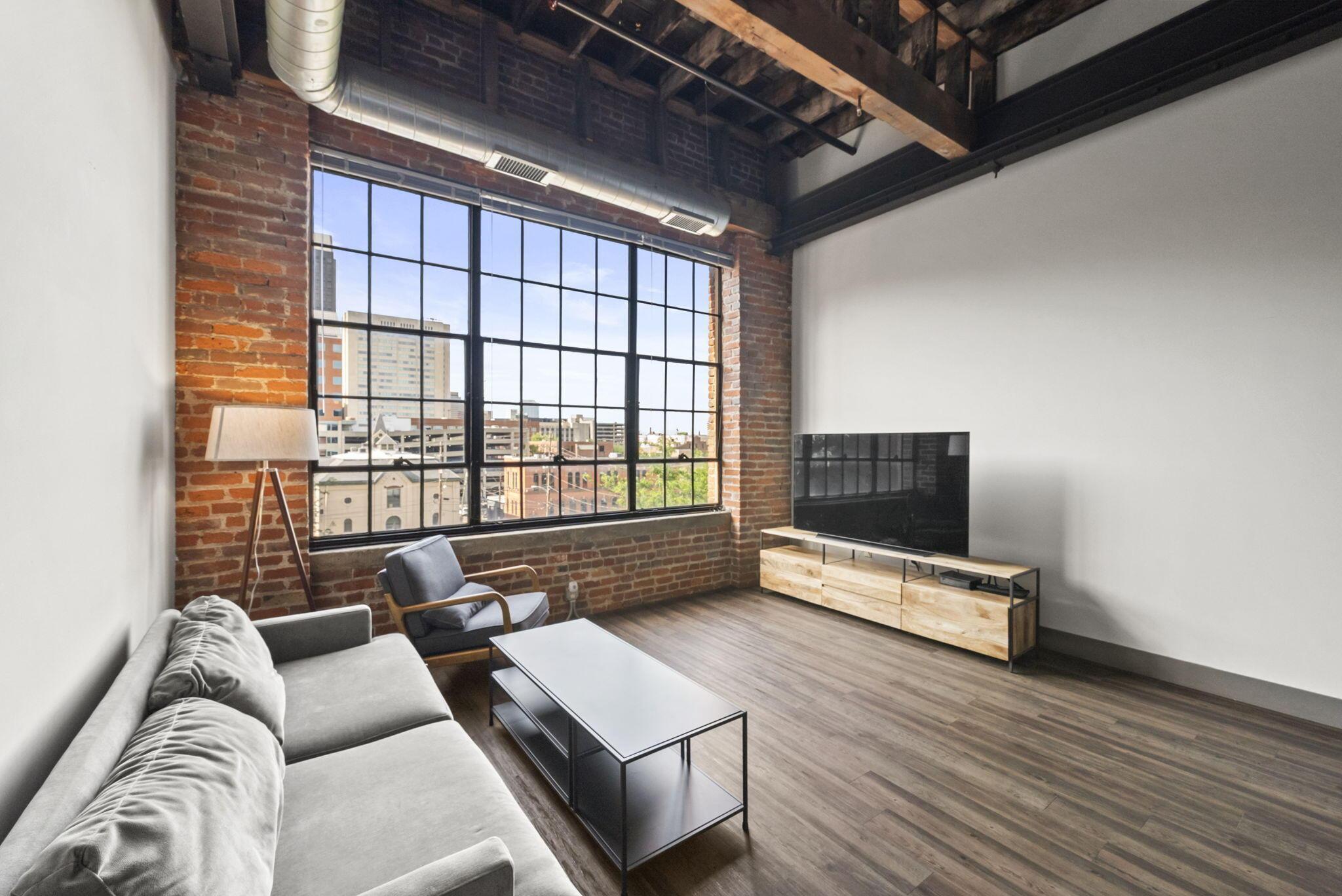 570 S Front Street, 308