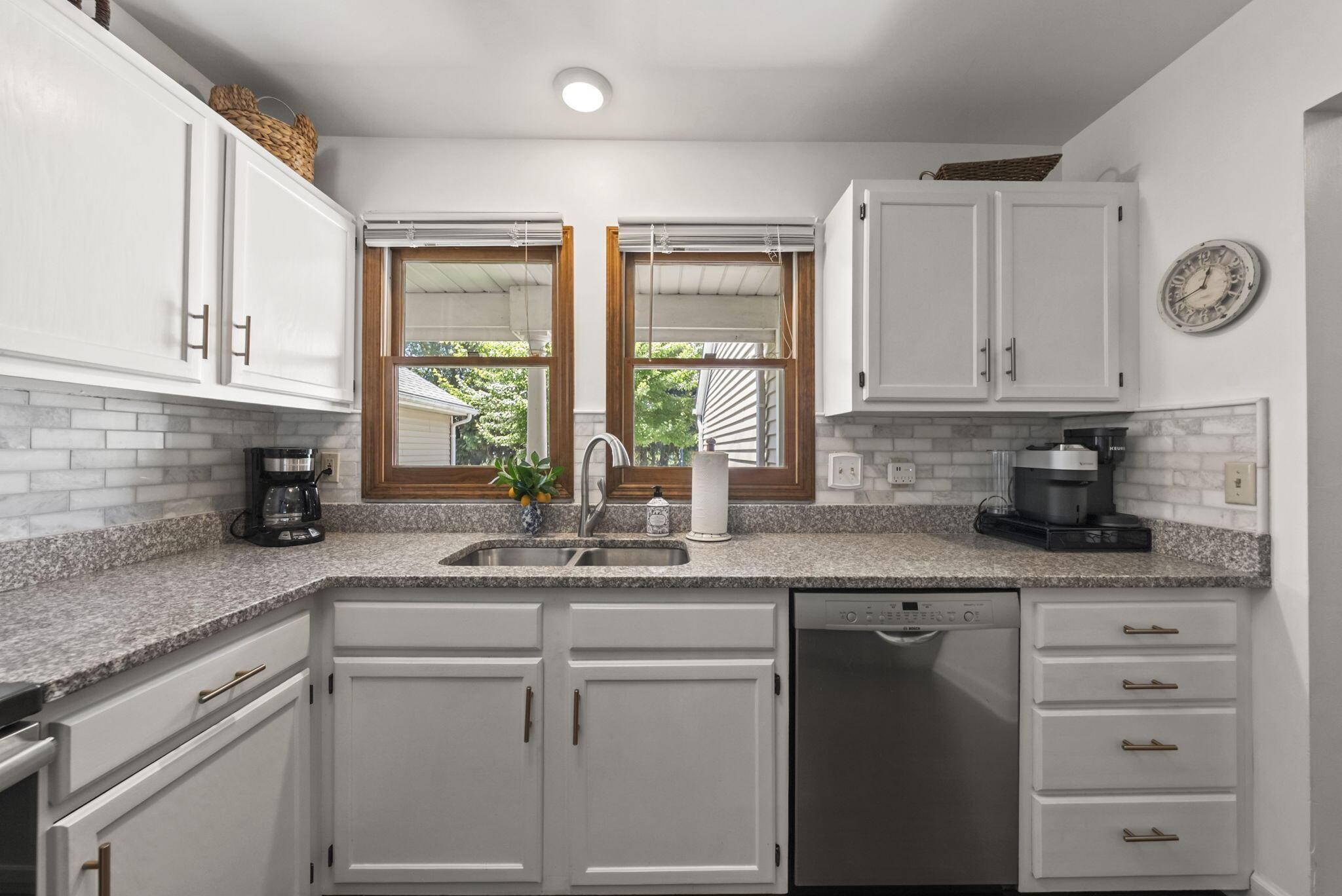5784 Parkbridge Lane, 12-4
