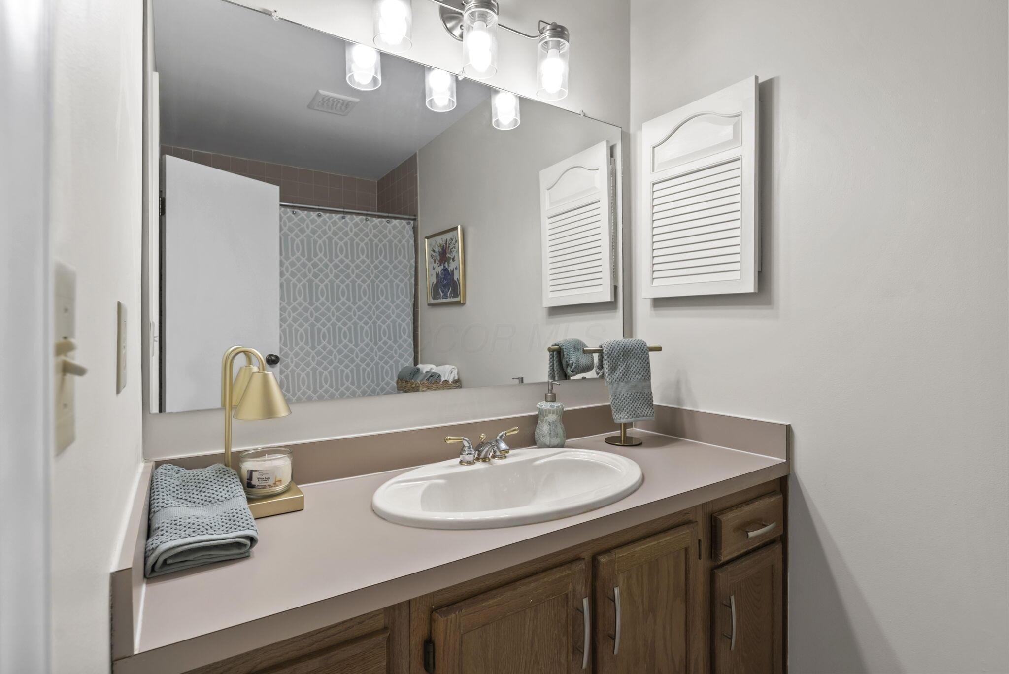 5784 Parkbridge Lane, 12-4