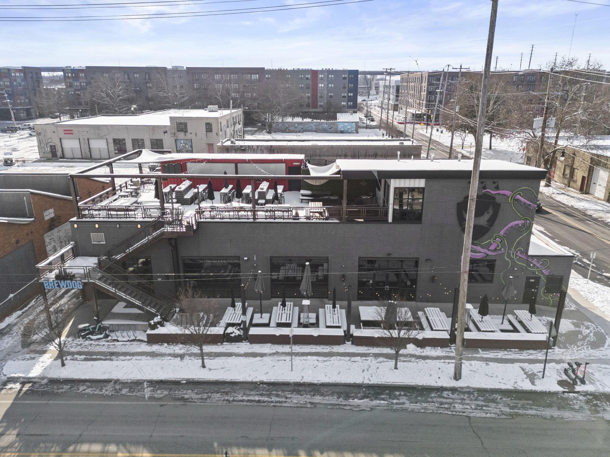 498 W Town Street