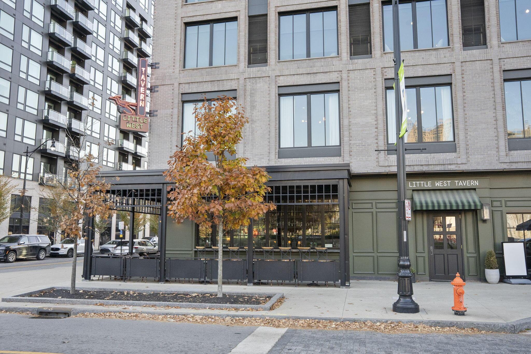498 W Town Street