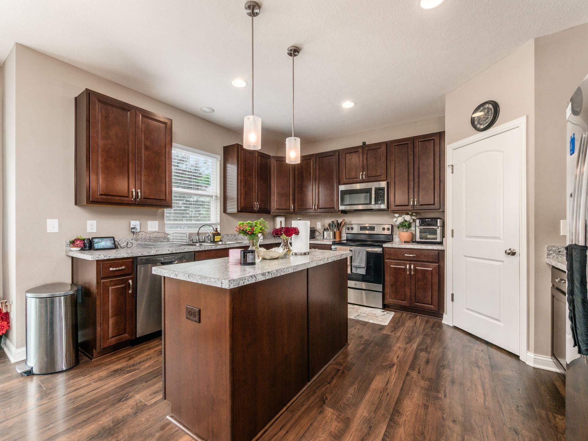 6856 Morningside Heights Place