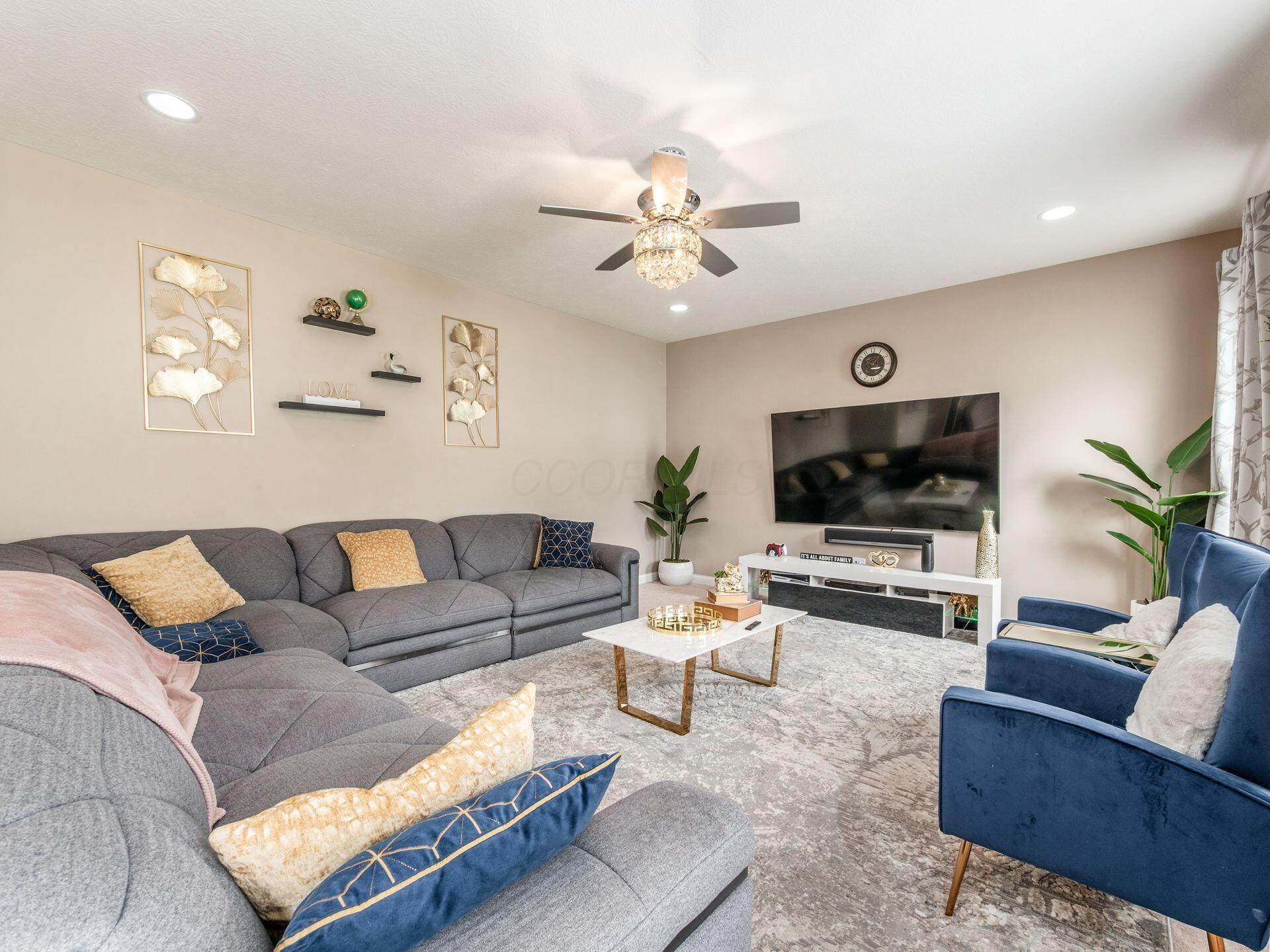 6856 Morningside Heights Place