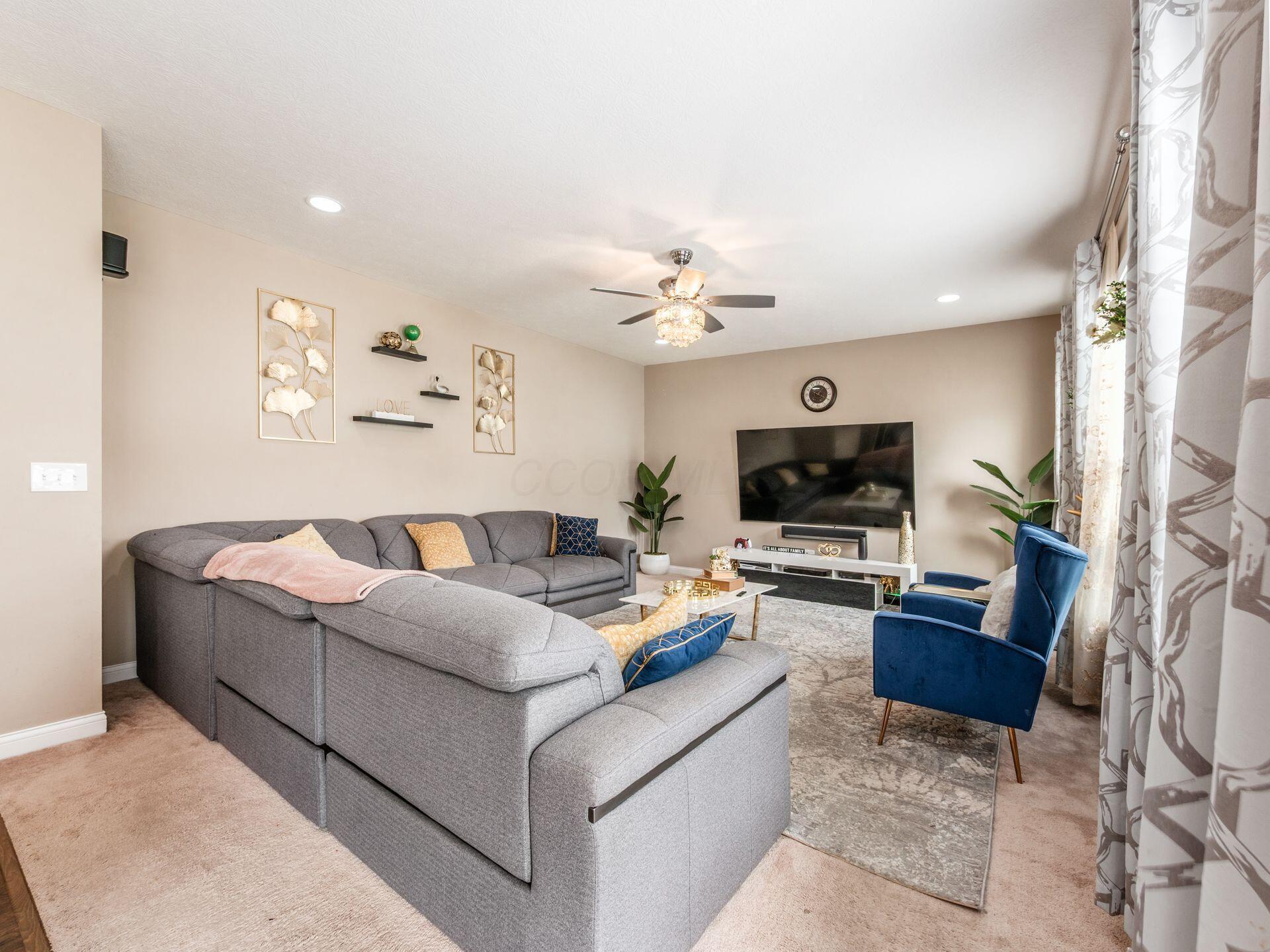 6856 Morningside Heights Place