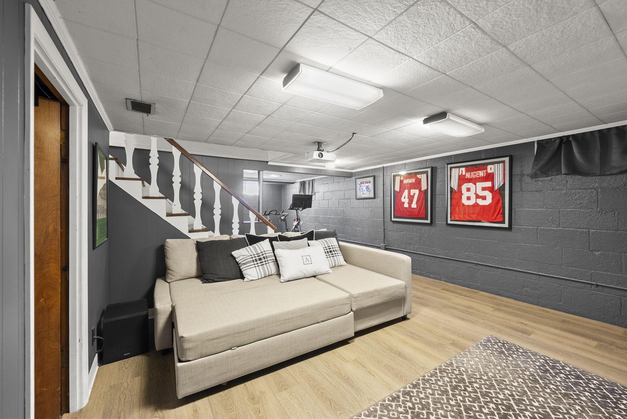 1578 College Hill Drive