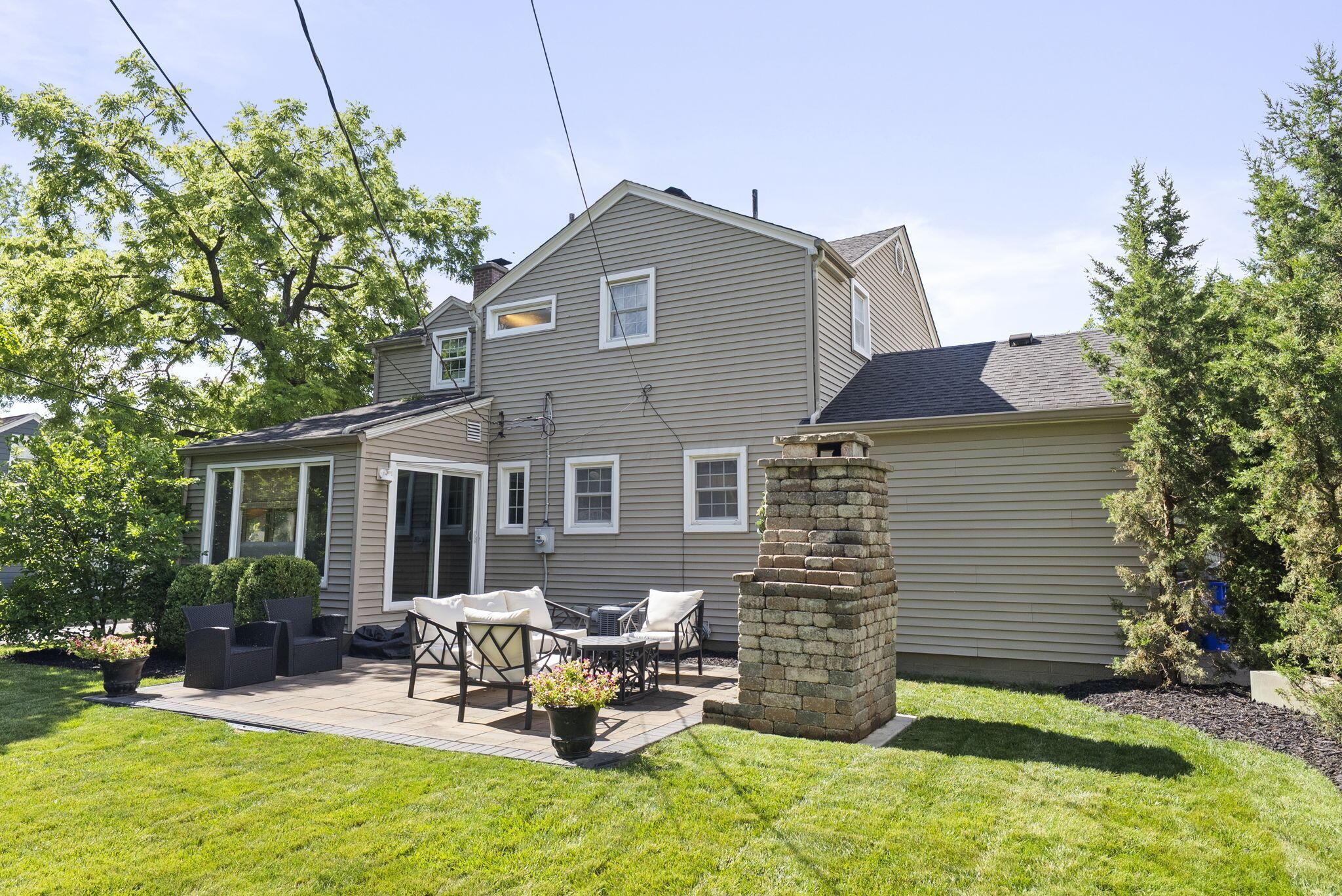 1578 College Hill Drive
