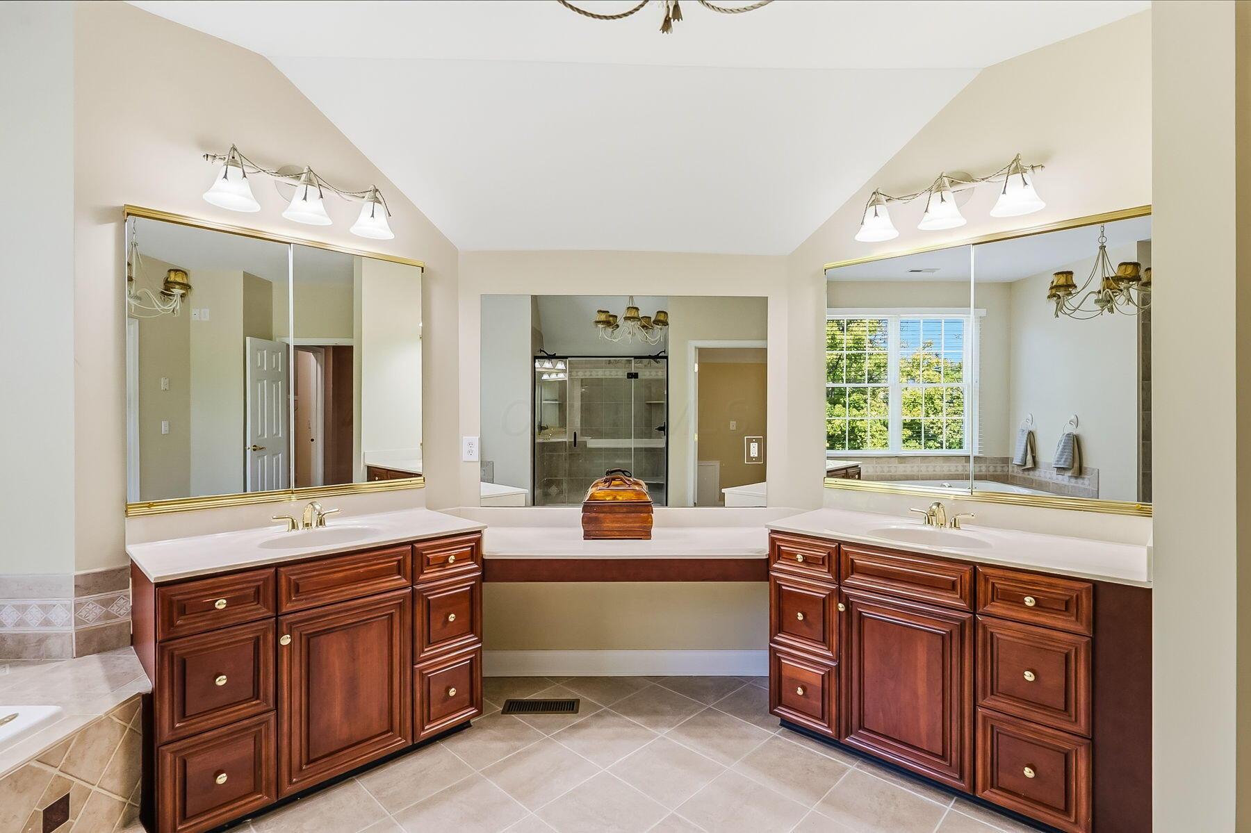 8226 Timber Mist Court