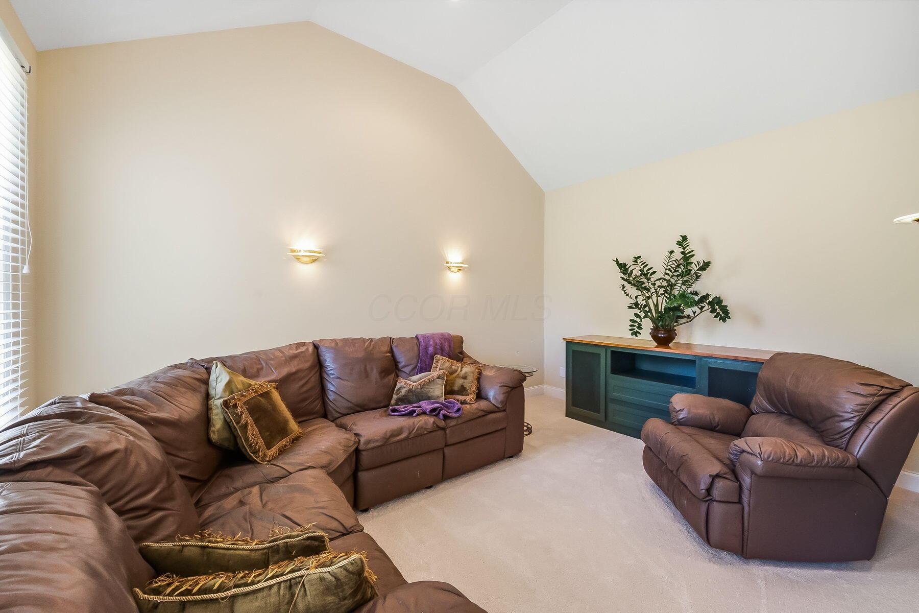 8226 Timber Mist Court
