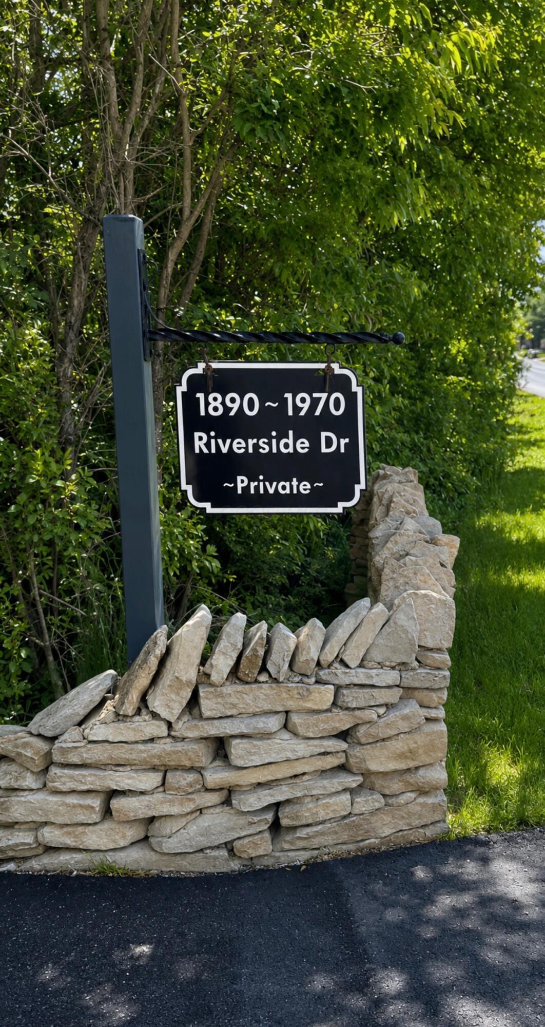 1940 Riverside Drive
