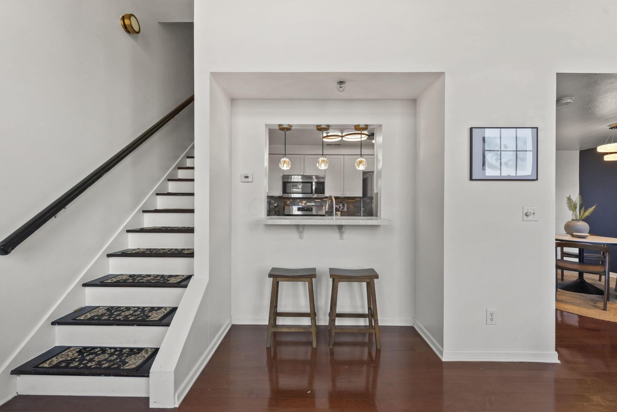 544 S Front Street, 317