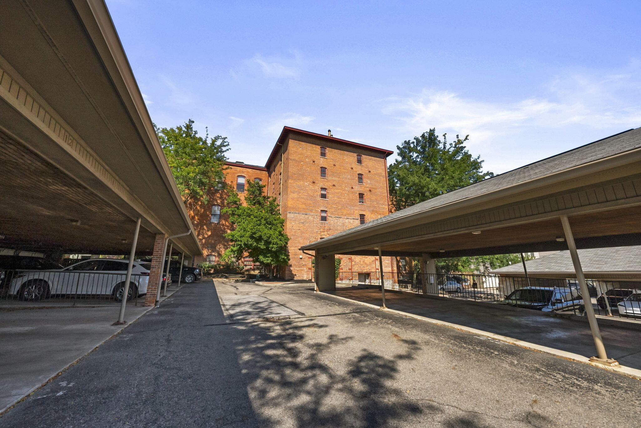 544 S Front Street, 317