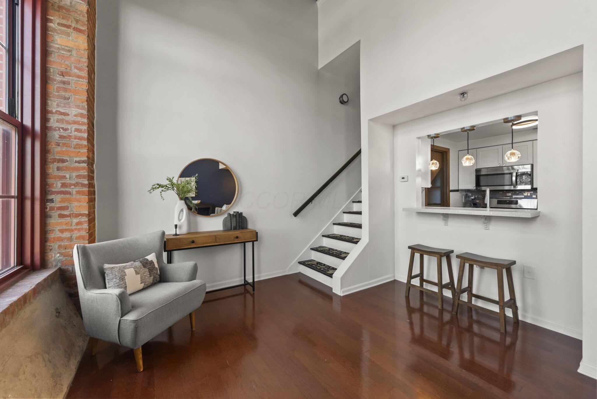 544 S Front Street, 317