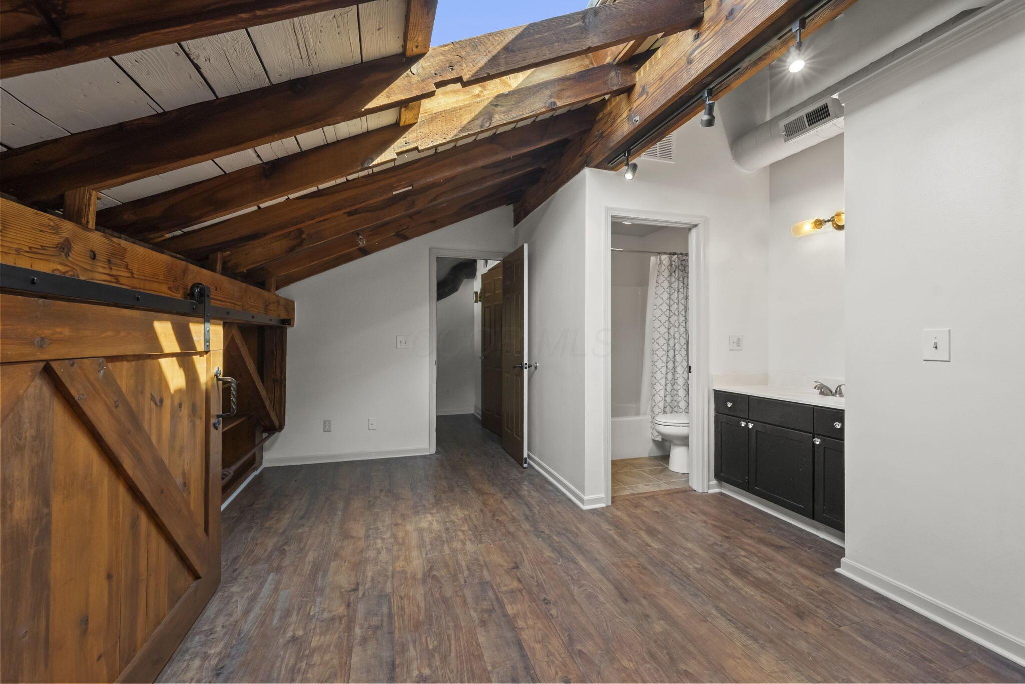 544 S Front Street, 317