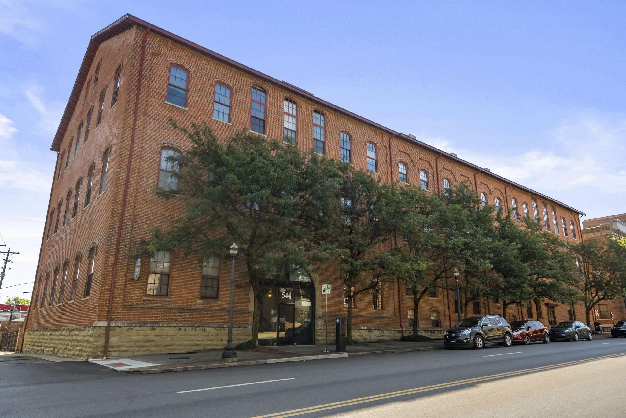 544 S Front Street, 317