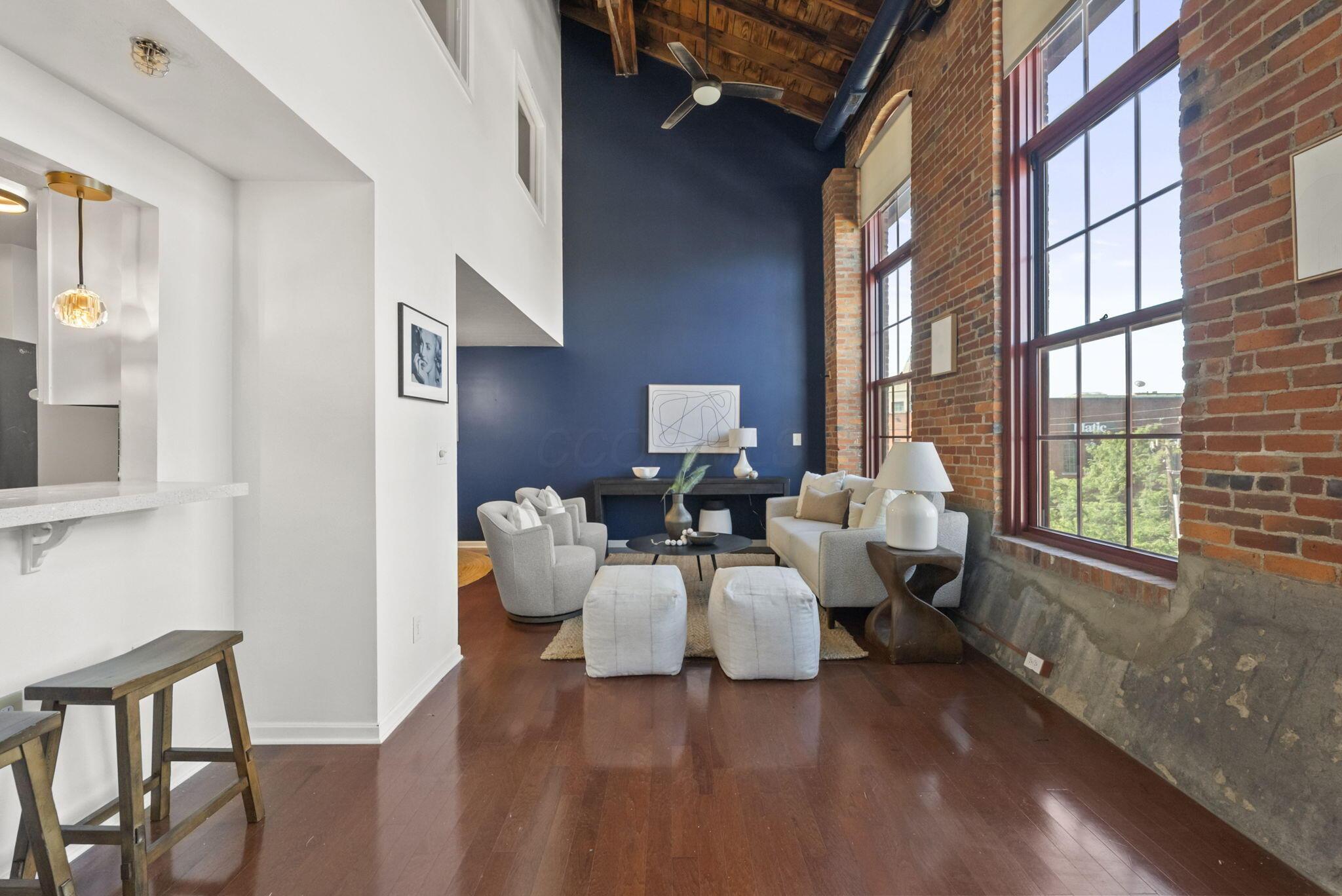 544 S Front Street, 317